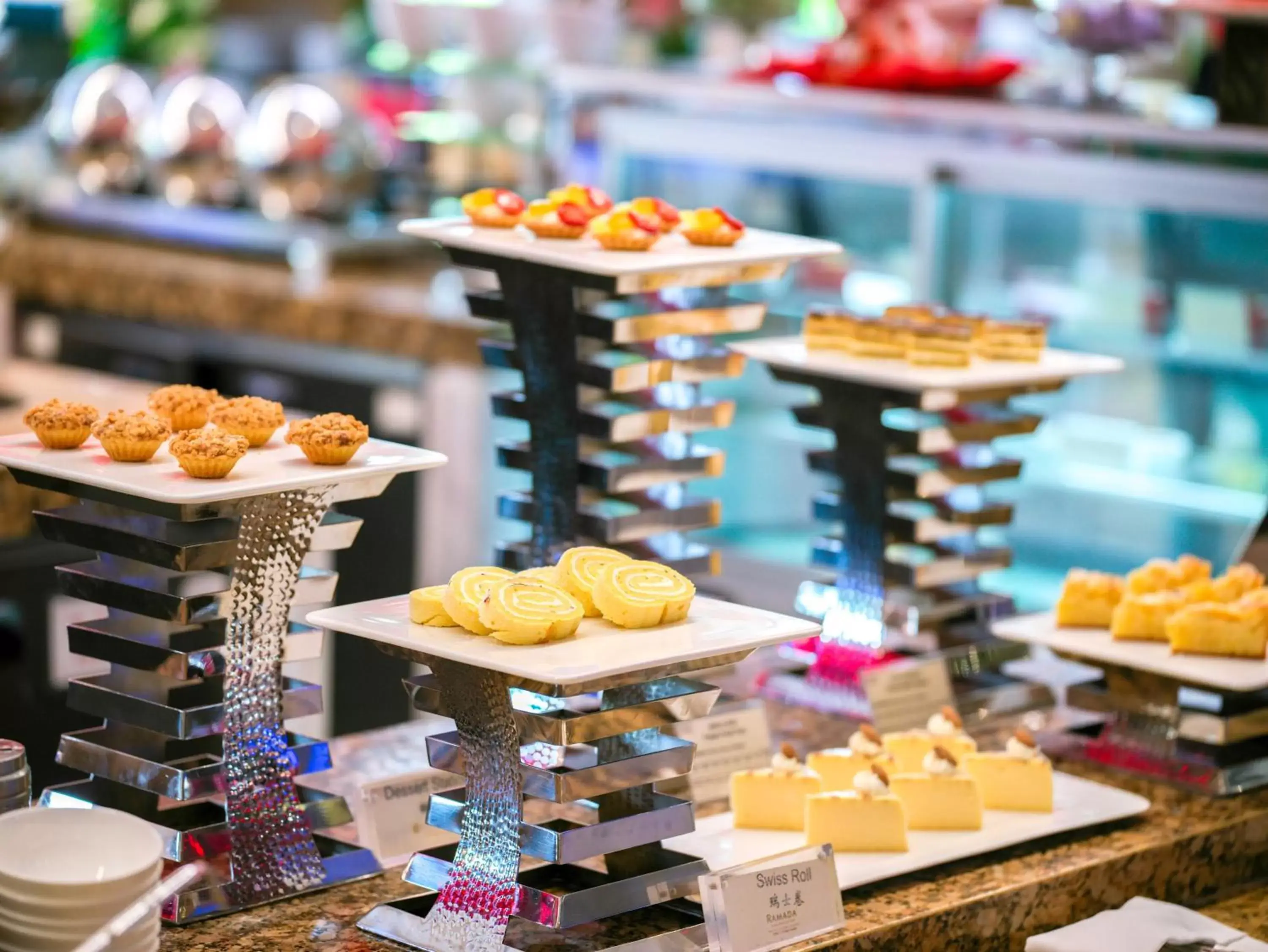Restaurant/places to eat in Ramada Plaza Shanghai Pudong Airport - 3 mins to PVG depature floor & check entrance with hotel shuttle Restaurant/places to eat in Ramada Plaza Shanghai Pudong Airport - 3 mins to PVG depature floor & check entrance with hotel shuttle