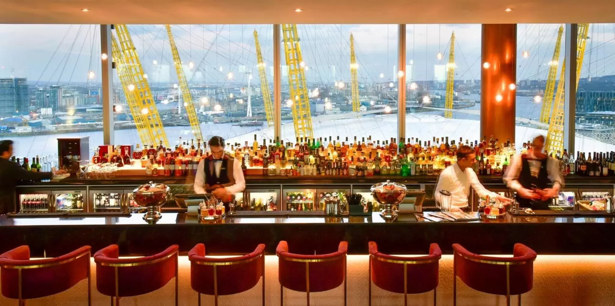 Lounge or bar, Restaurant/Places to Eat in Intercontinental London - The O2, an IHG Hotel