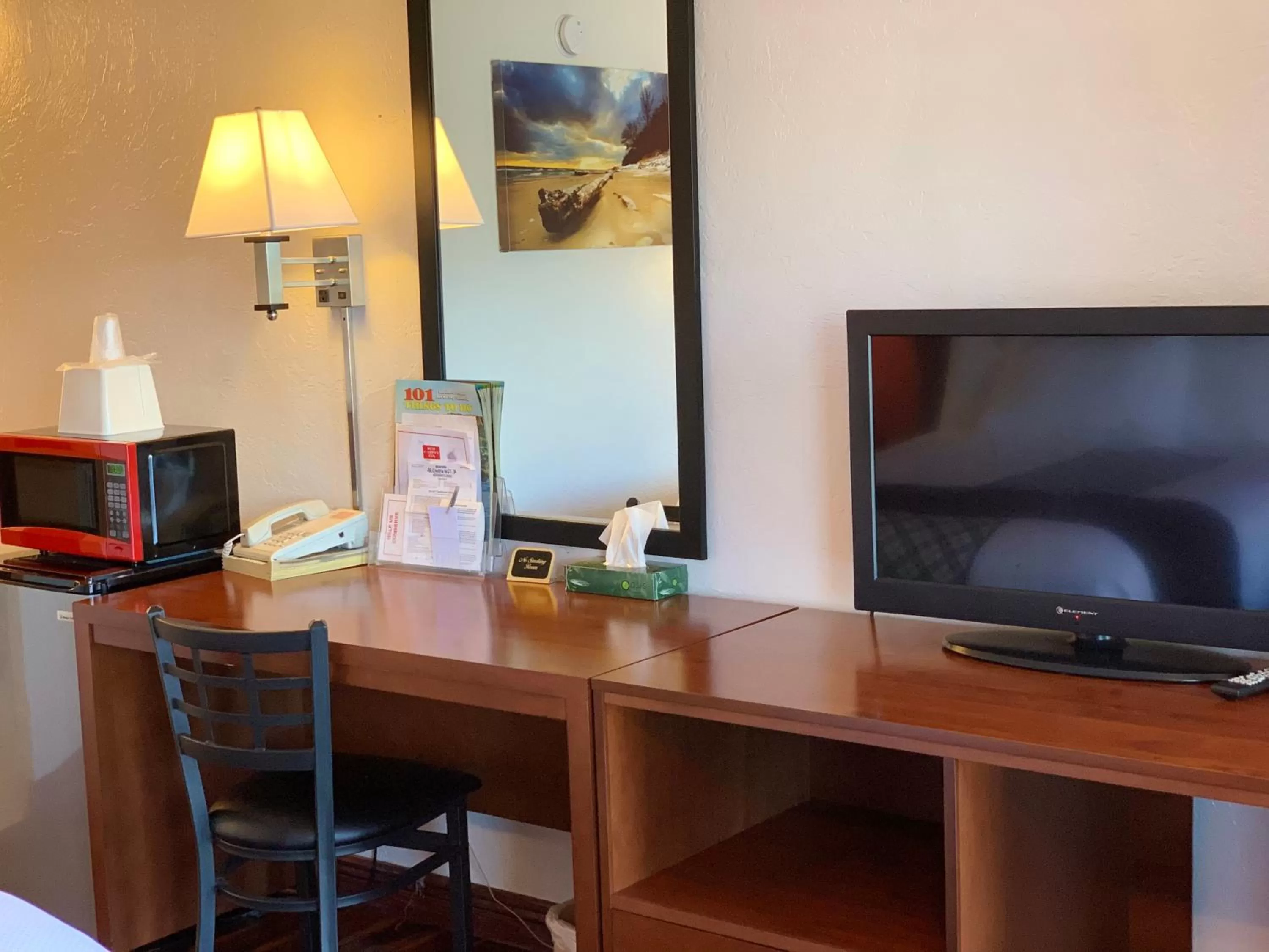 Photo of the whole room in Red Carpet Inn Medford