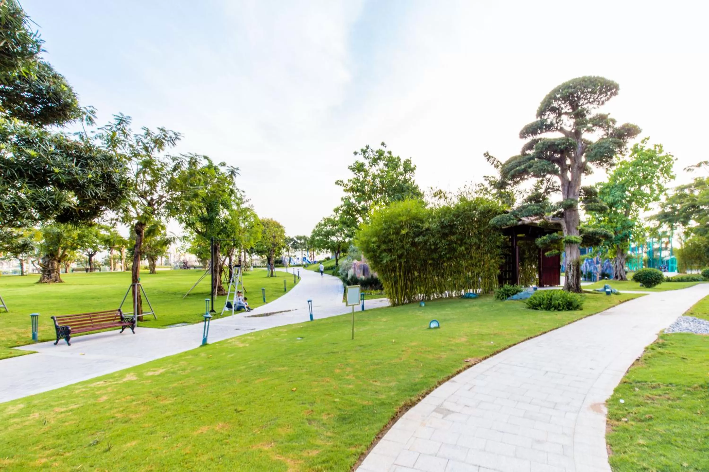 Neighbourhood, Garden in Vinhomes Central Park-Nice Homes