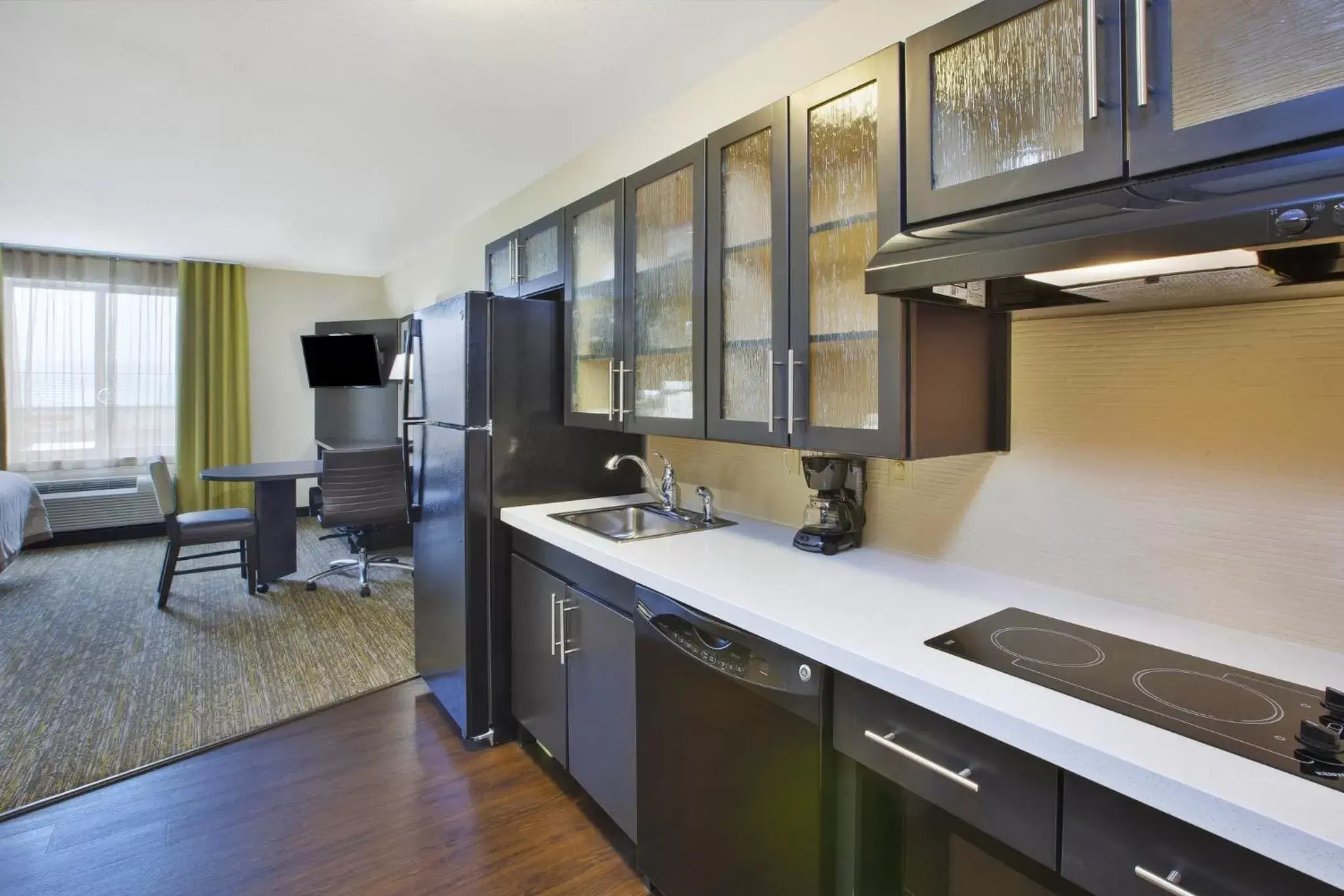 Photo of the whole room, Kitchen/Kitchenette in Candlewood Suites MORGANTOWN-UNIV WEST VIRGINIA, an IHG Hotel