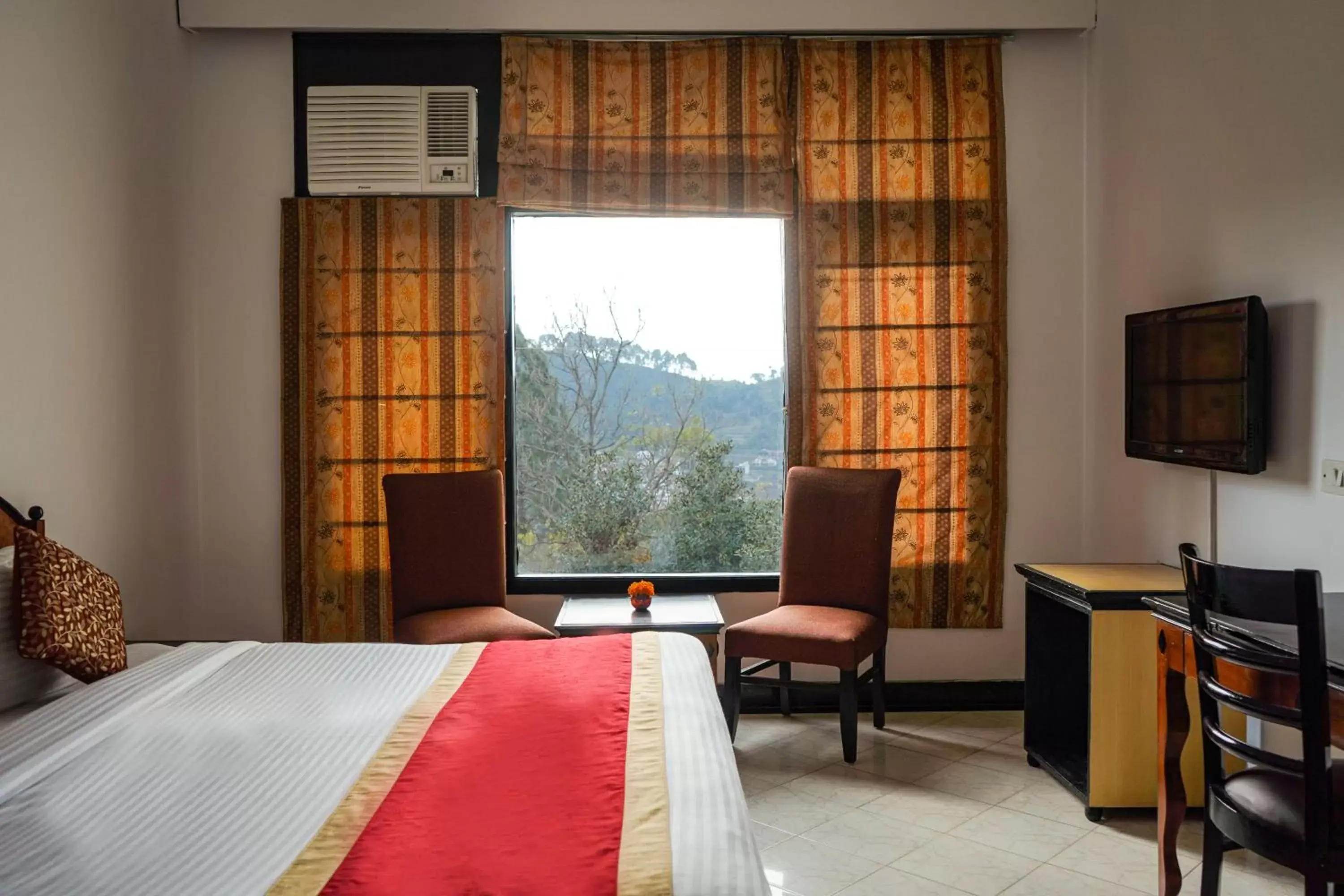 Bedroom in Country Inn Nature Resort Bhimtal