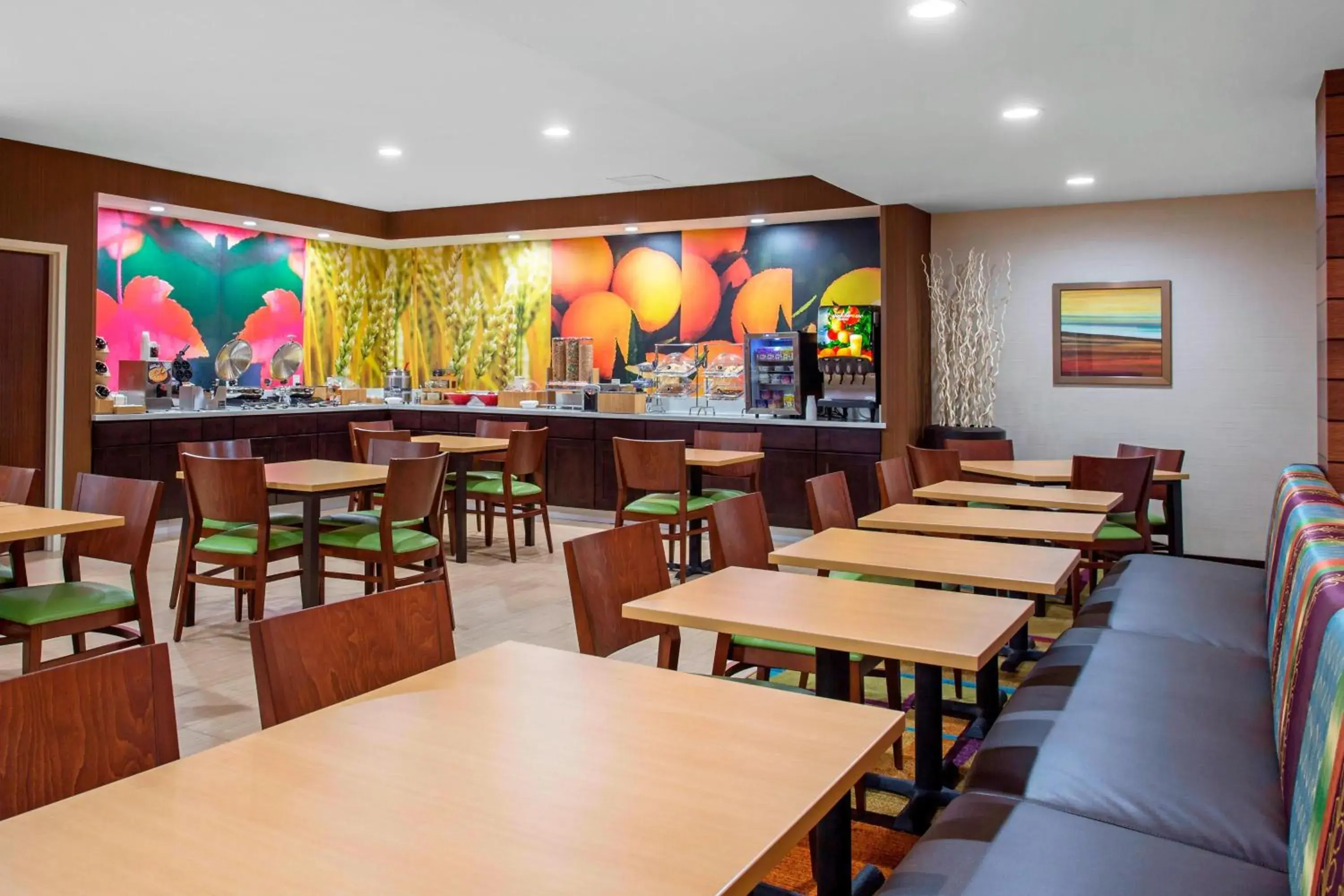 Breakfast, Restaurant/Places to Eat in Fairfield Inn & Suites by Marriott Santa Fe