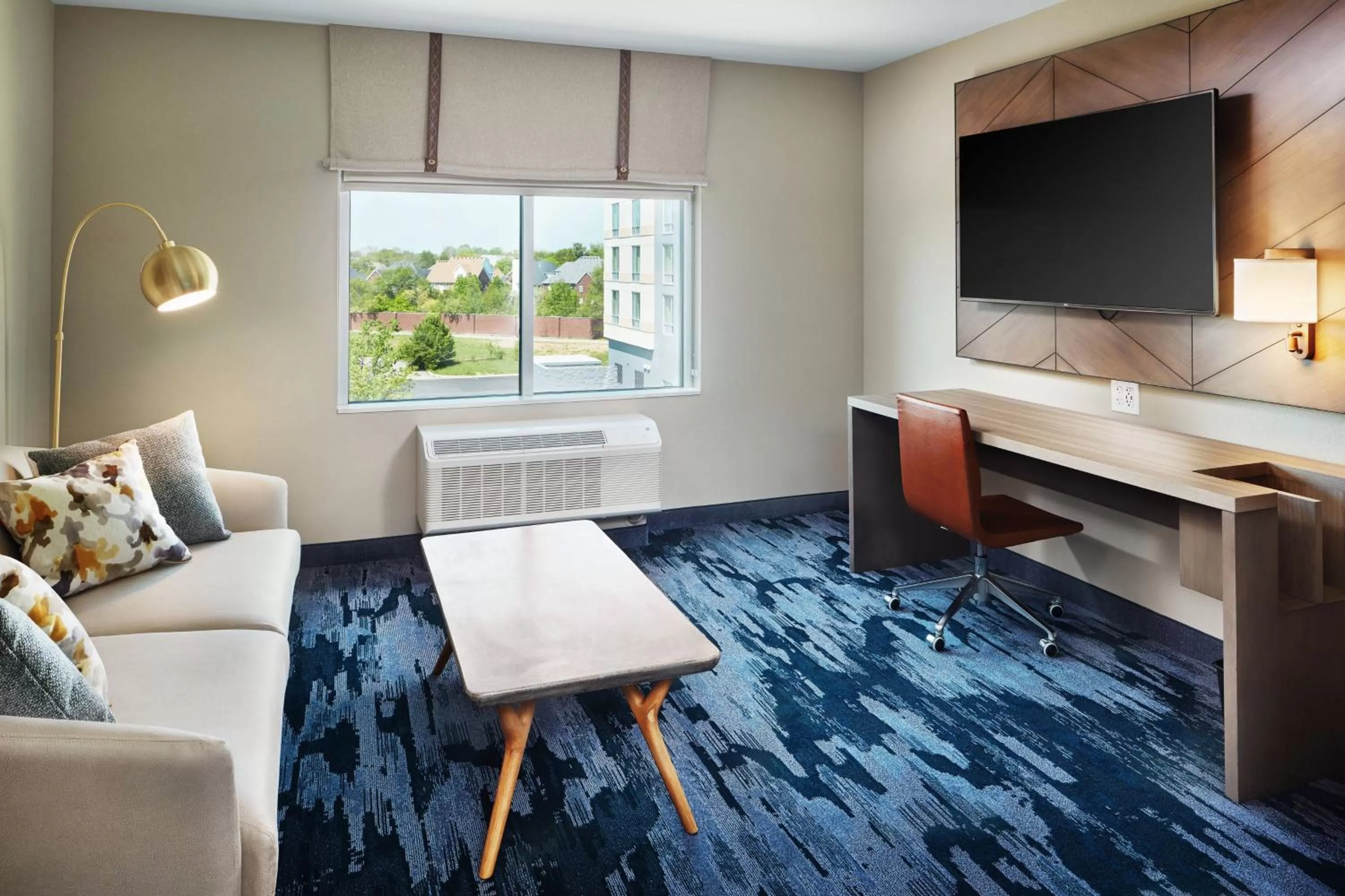 Living room in Fairfield Inn & Suites By Marriott Louisville Northeast