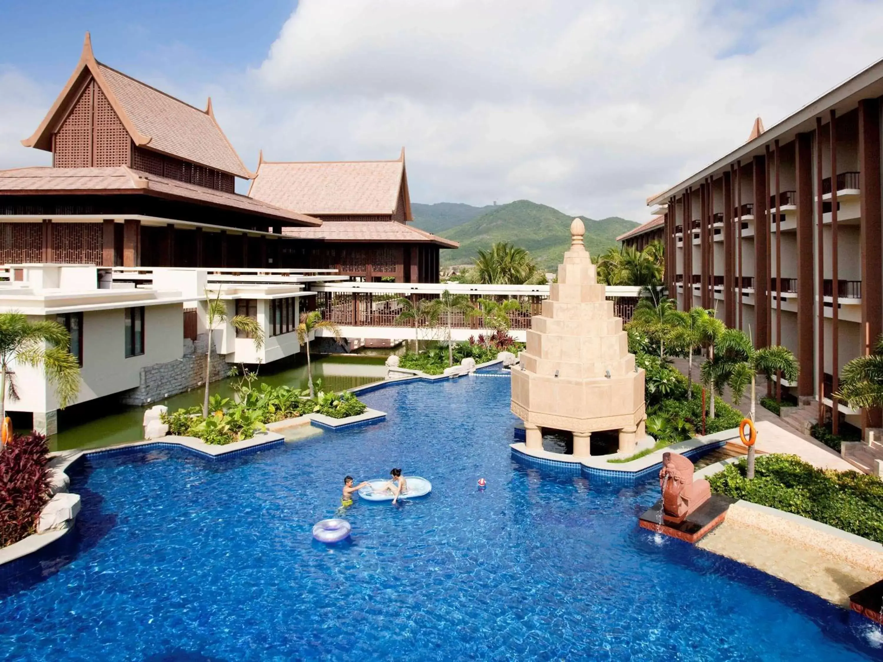 Photo of the whole room, Pool View in Pullman Sanya Yalong Bay Villas & Resort