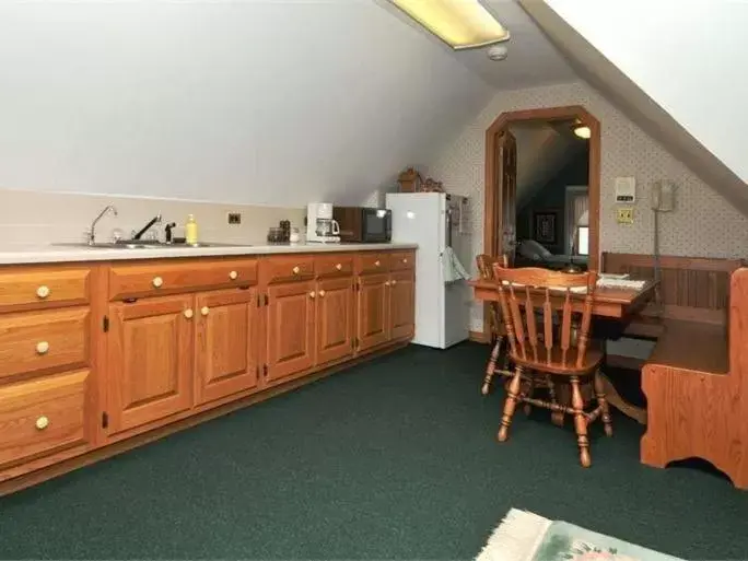 Other, Kitchen/Kitchenette in Victorian Loft Bed and Breakfast