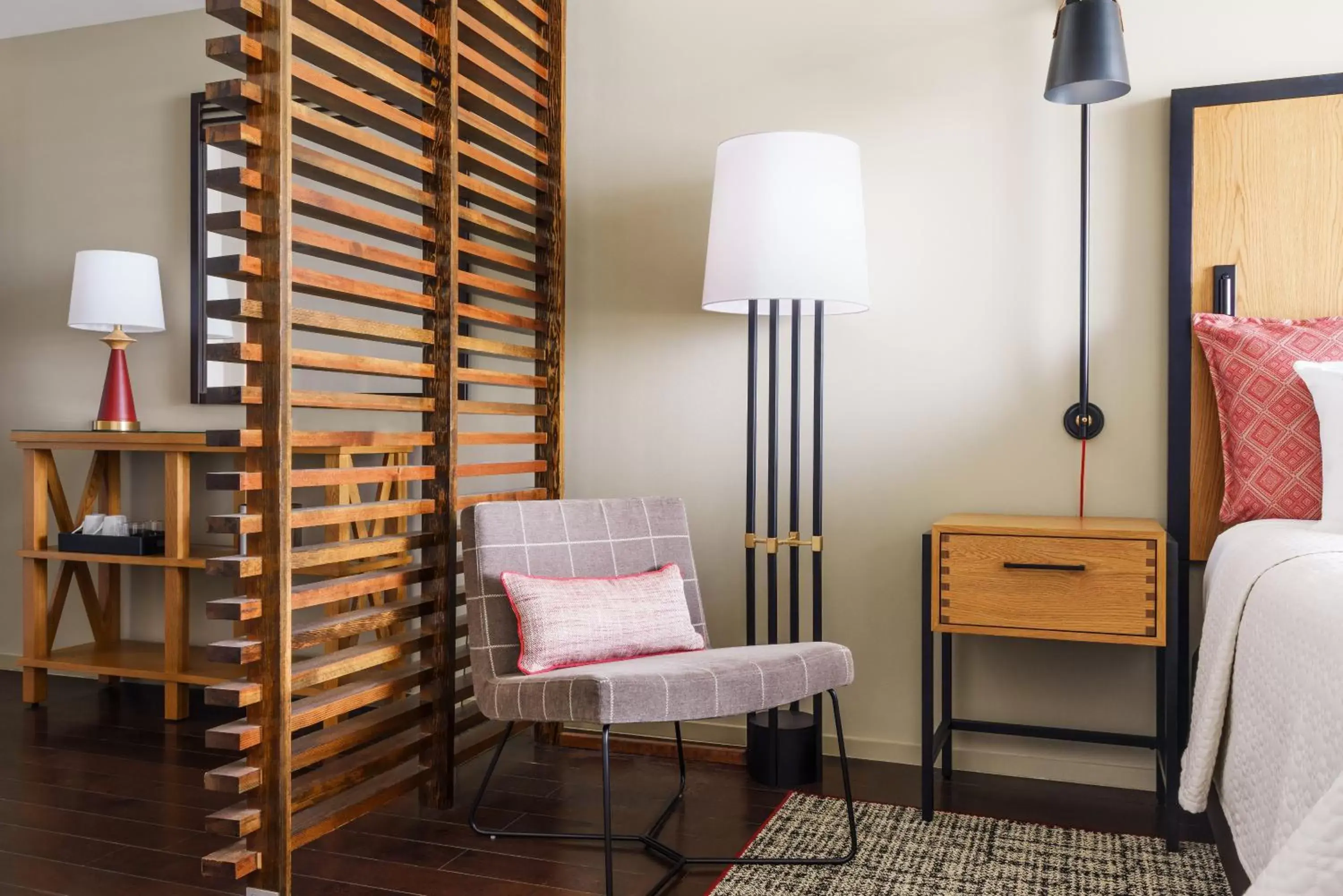 Deluxe King Room - Hearing Accessible/Non-Smoking in Hotel Indigo Athens - University Area by IHG Deluxe King Room - Hearing Accessible/Non-Smoking in Hotel Indigo Athens - University Area by IHG