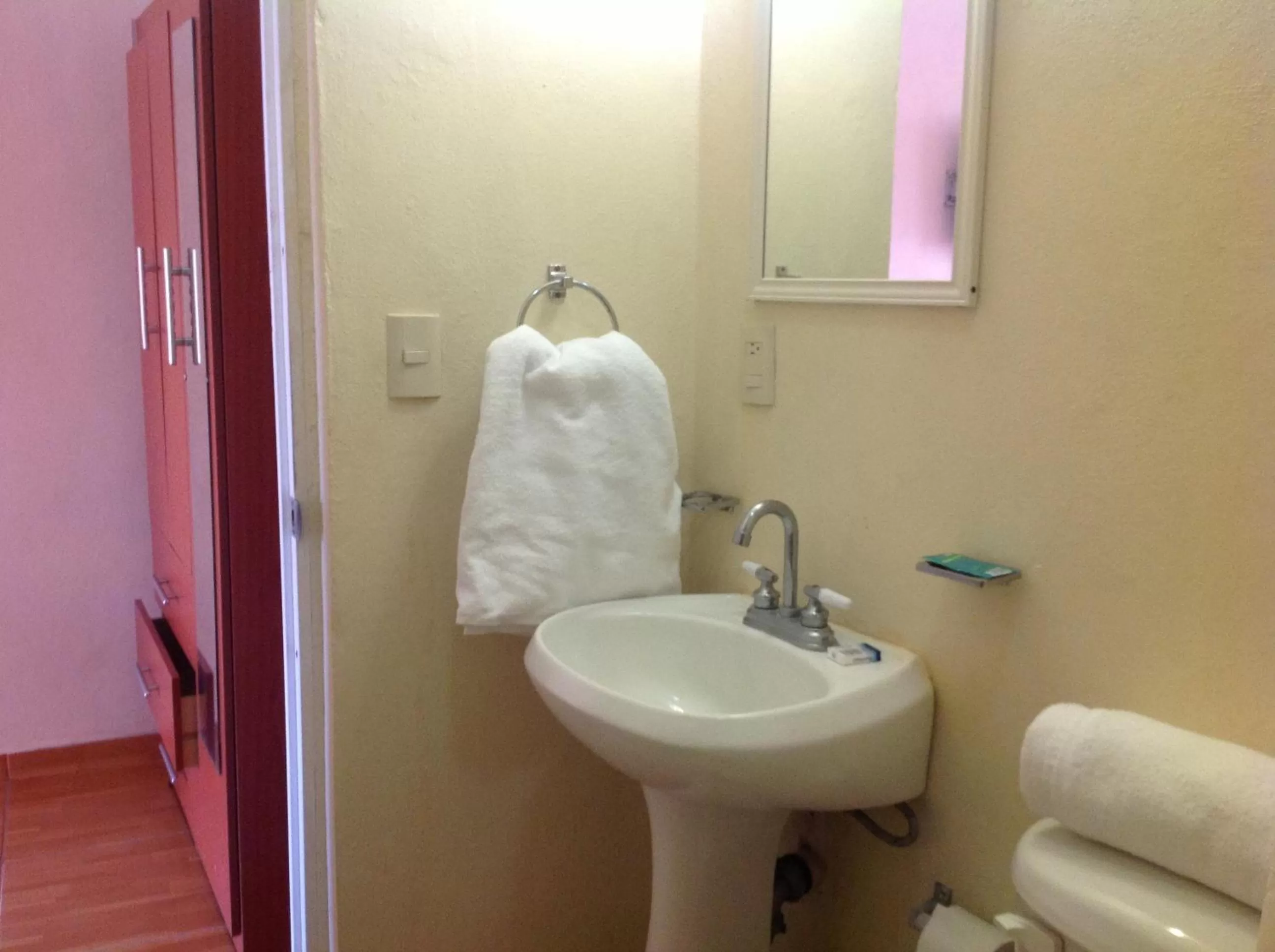 Shower in Casona de Cantera