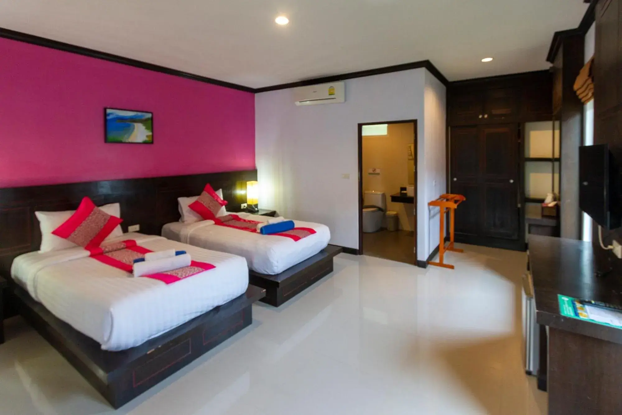 Bedroom in Lanta Lapaya Resort