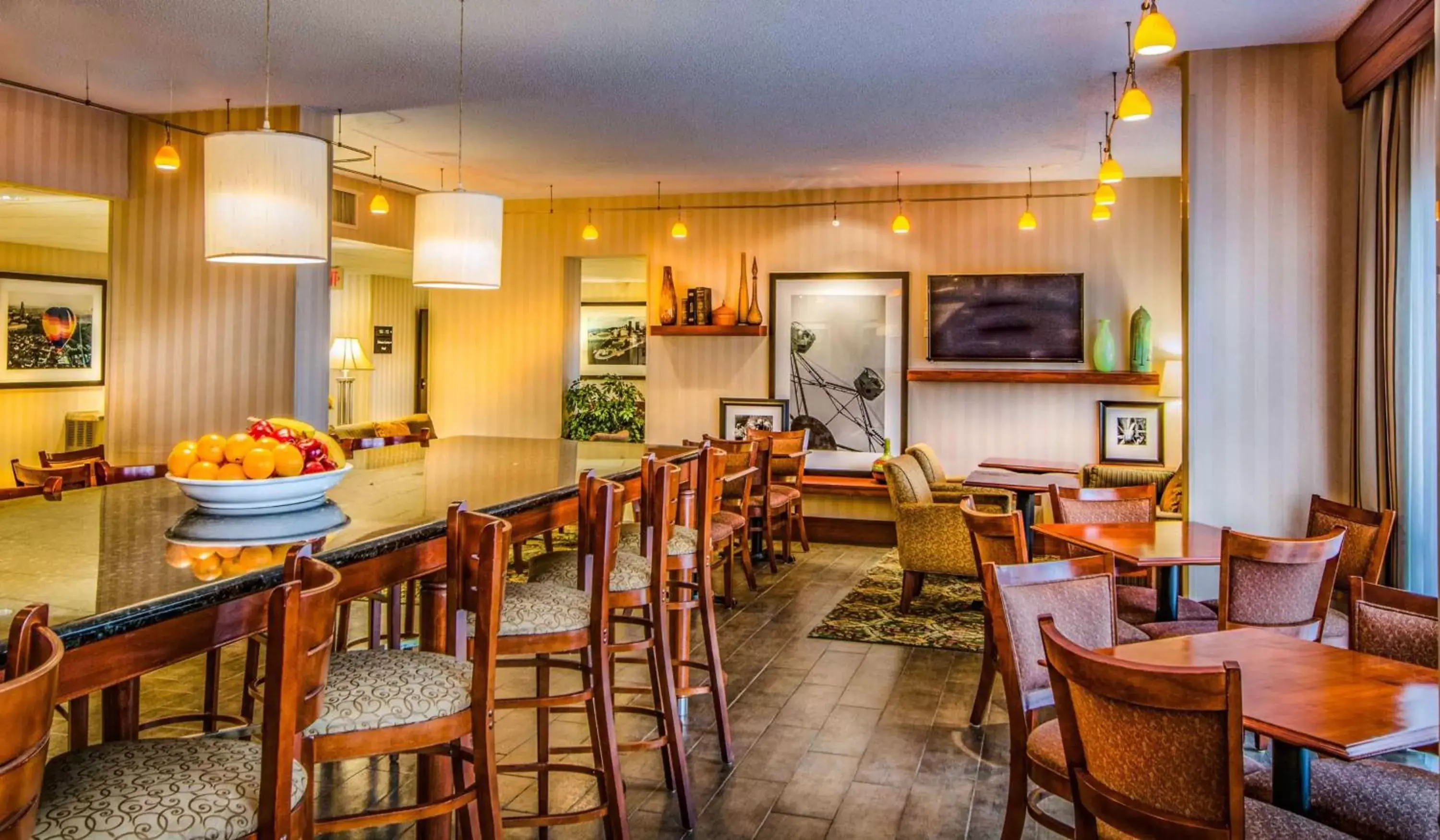 Lobby or reception, Restaurant/Places to Eat in Hampton Inn Washington