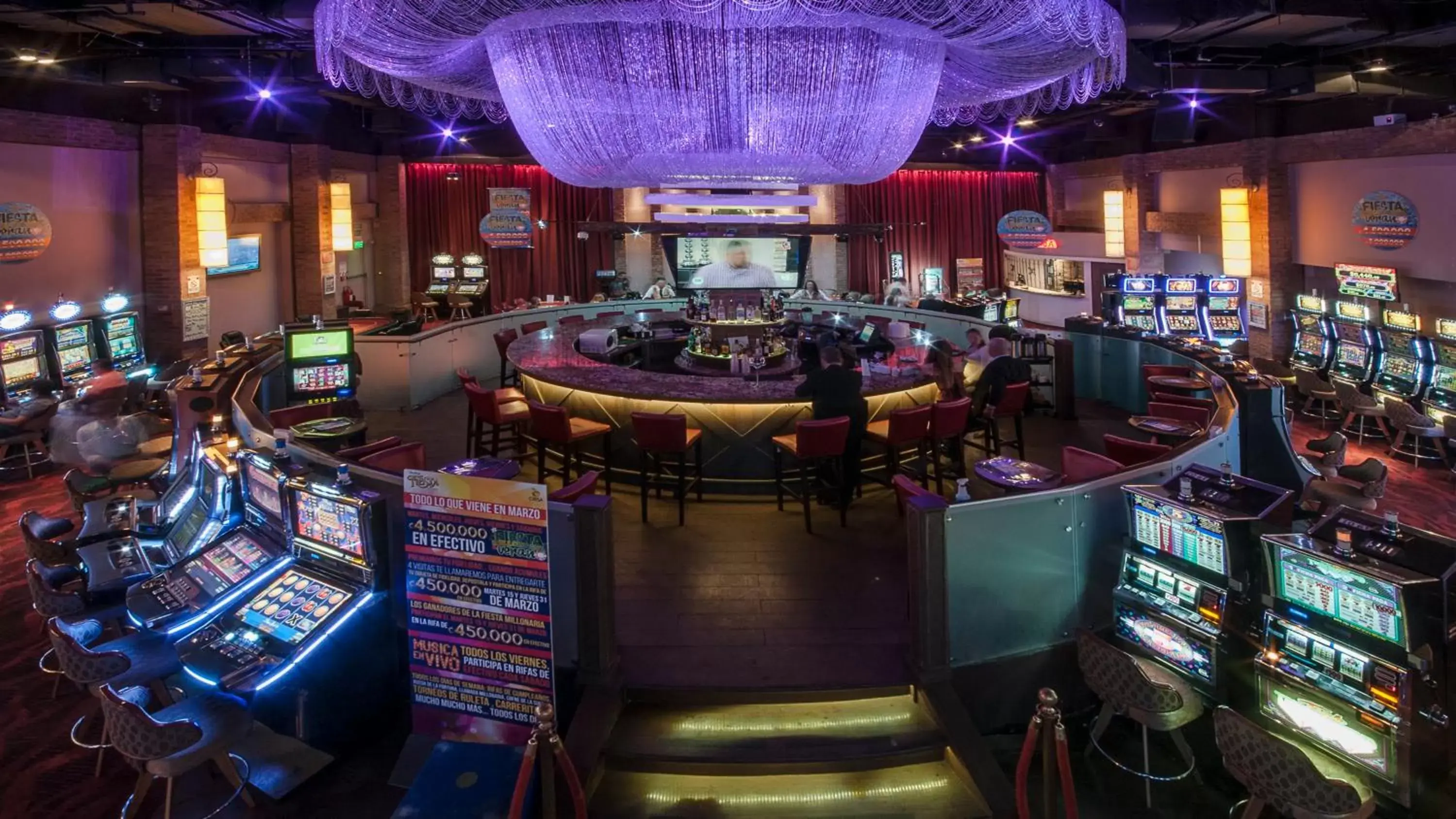 Casino in Holiday Inn San Jose Aurola, an IHG Hotel