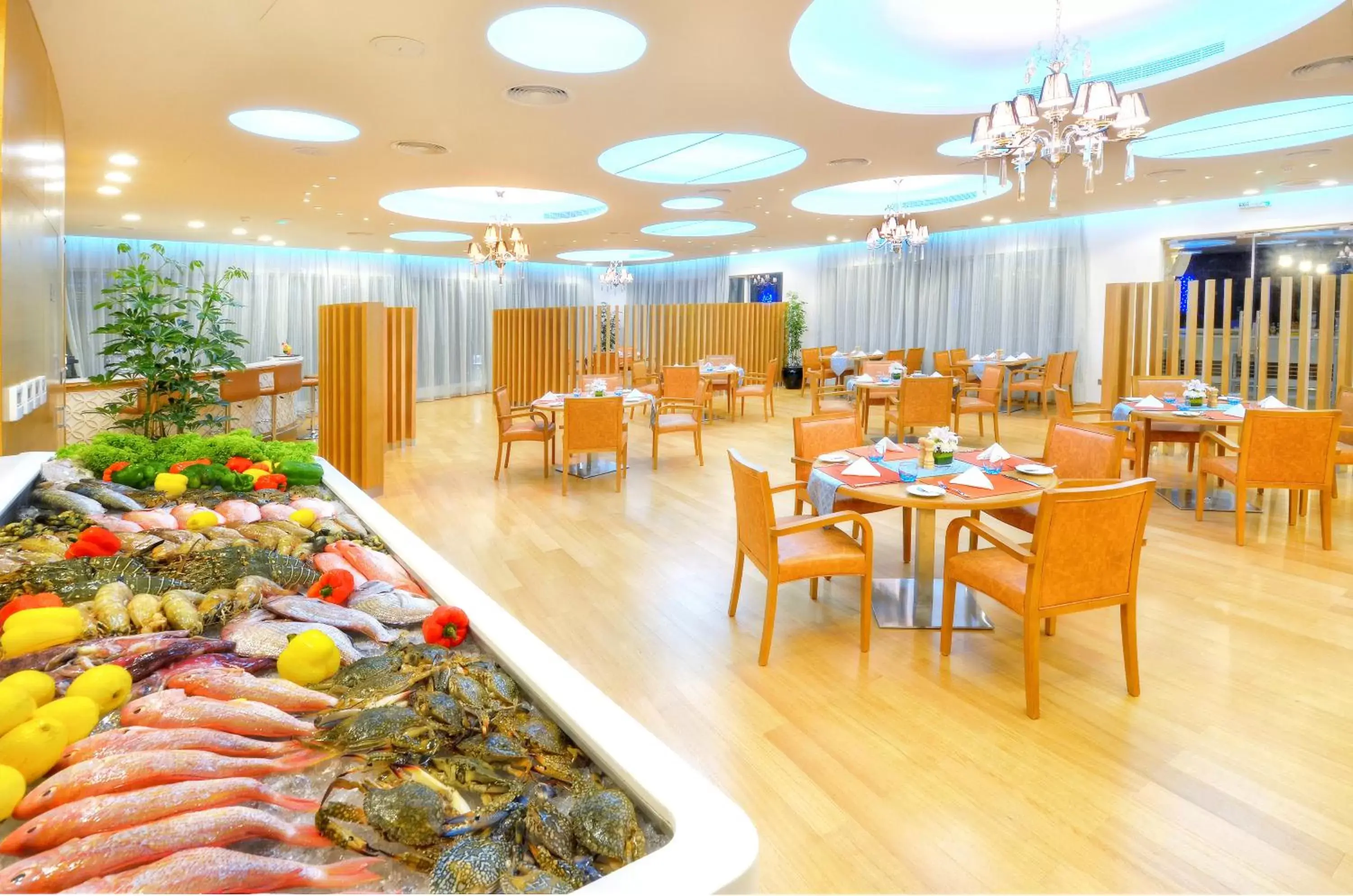 Restaurant/Places to Eat in Oceanic Khorfakkan Resort & Spa