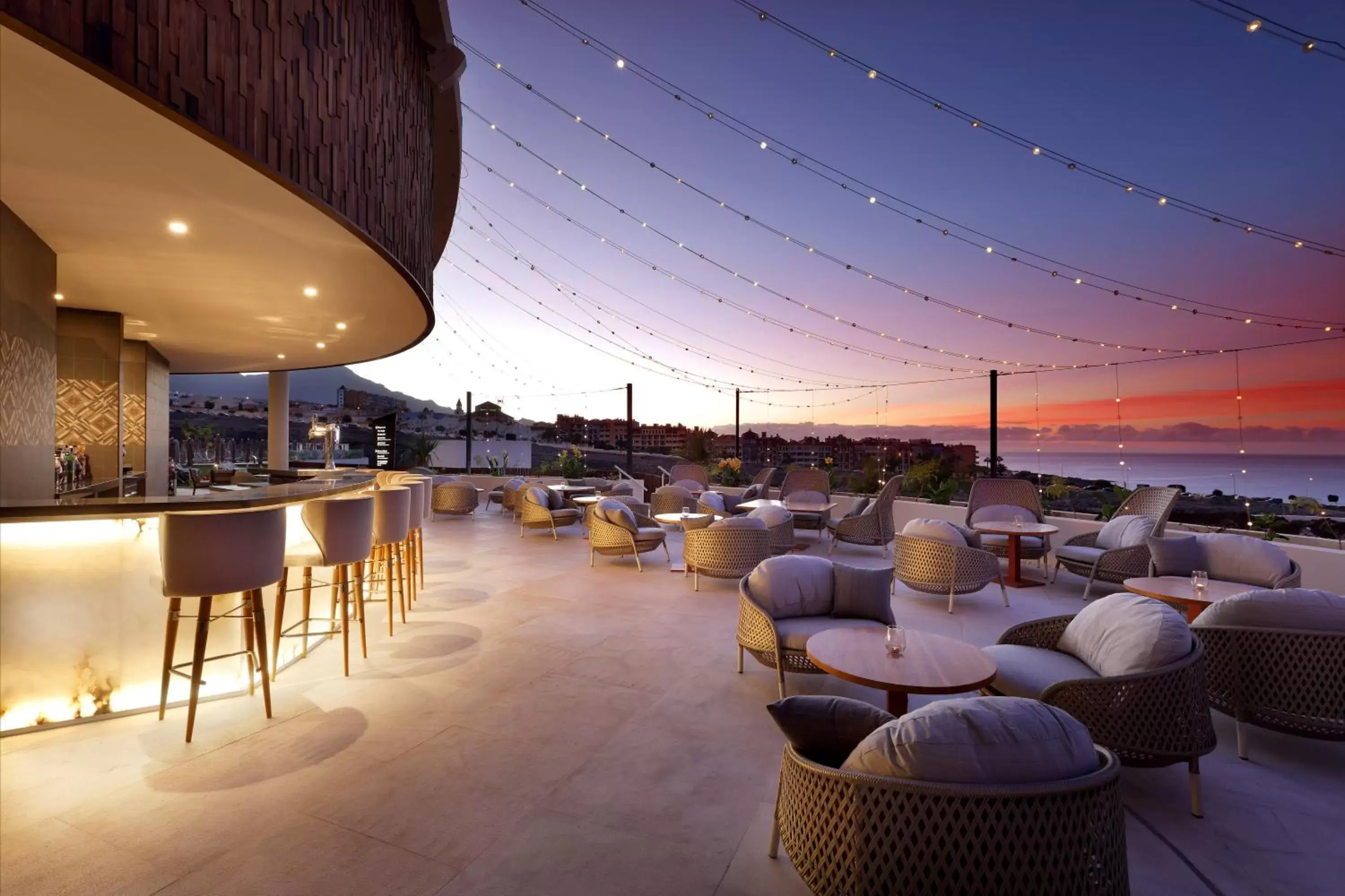 Lounge or bar, Restaurant/Places to Eat in Hard Rock Hotel Tenerife
