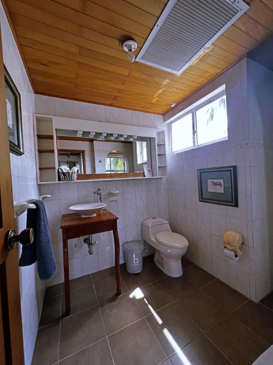 Bathroom in Sunset Paradise