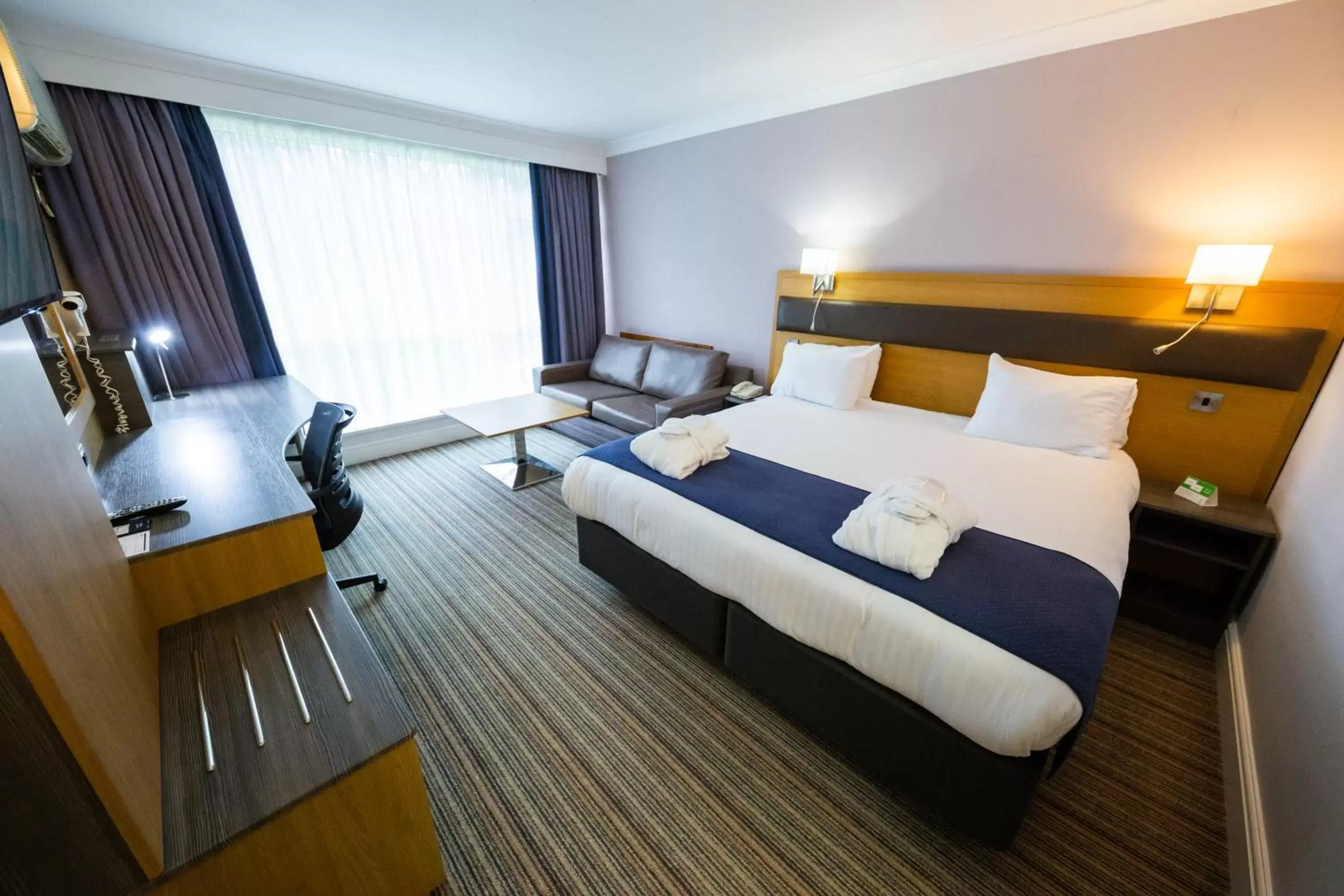 Premium Room in Holiday Inn Newport by IHG Premium Room in Holiday Inn Newport by IHG