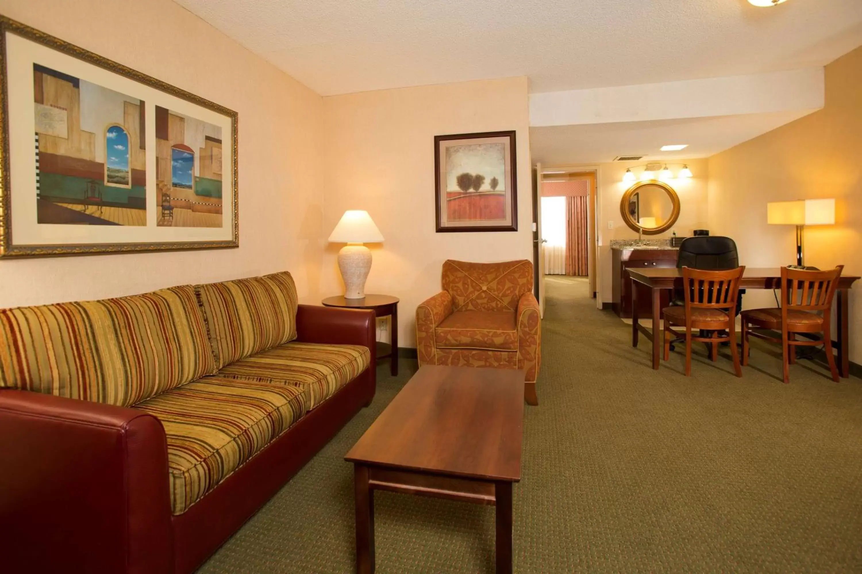 Living room, Seating Area in Embassy Suites by Hilton Tulsa I-44