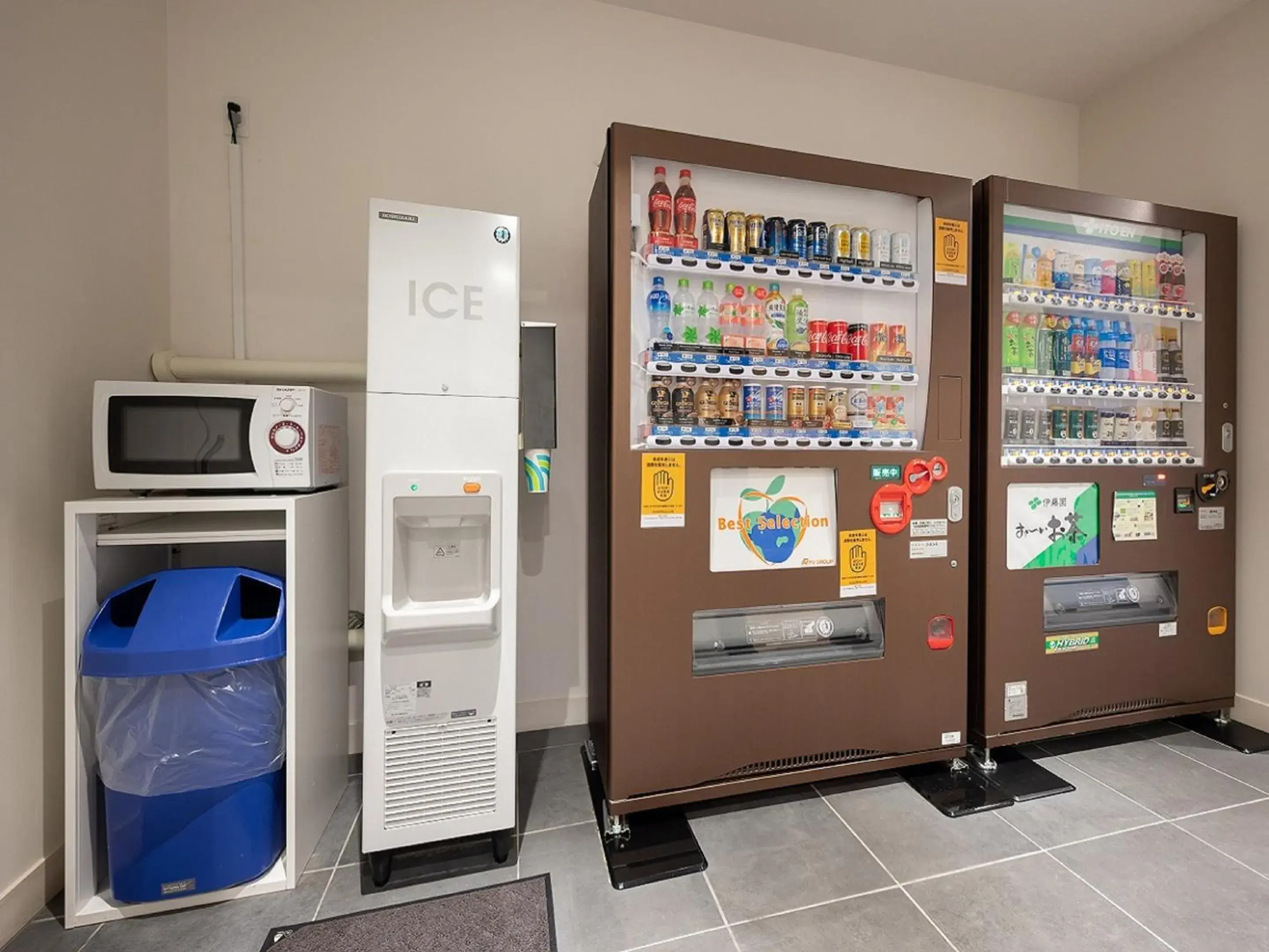 vending machine in Nagano Tokyu REI Hotel