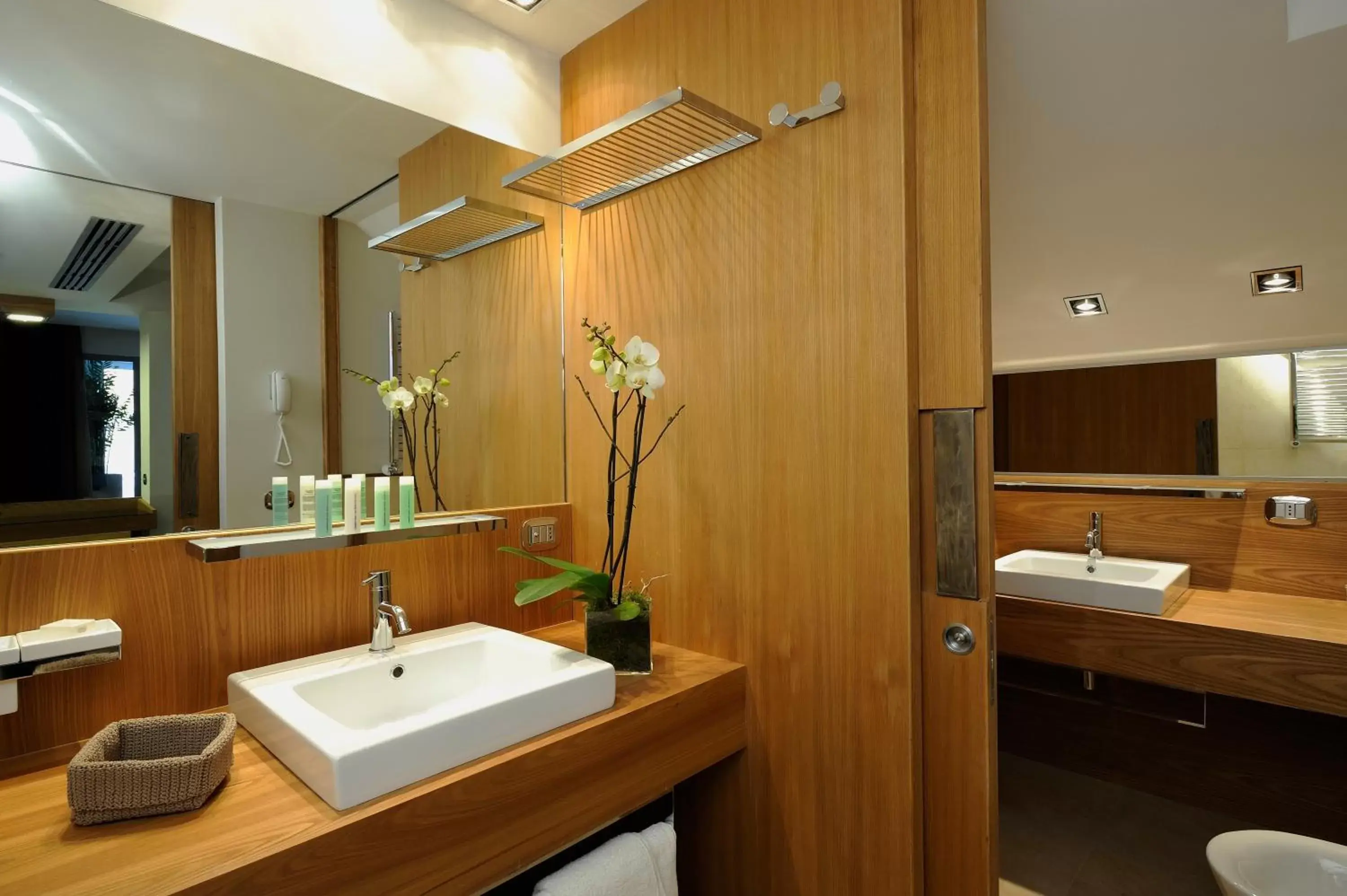 Bathroom in Margutta 54 Luxury Suites