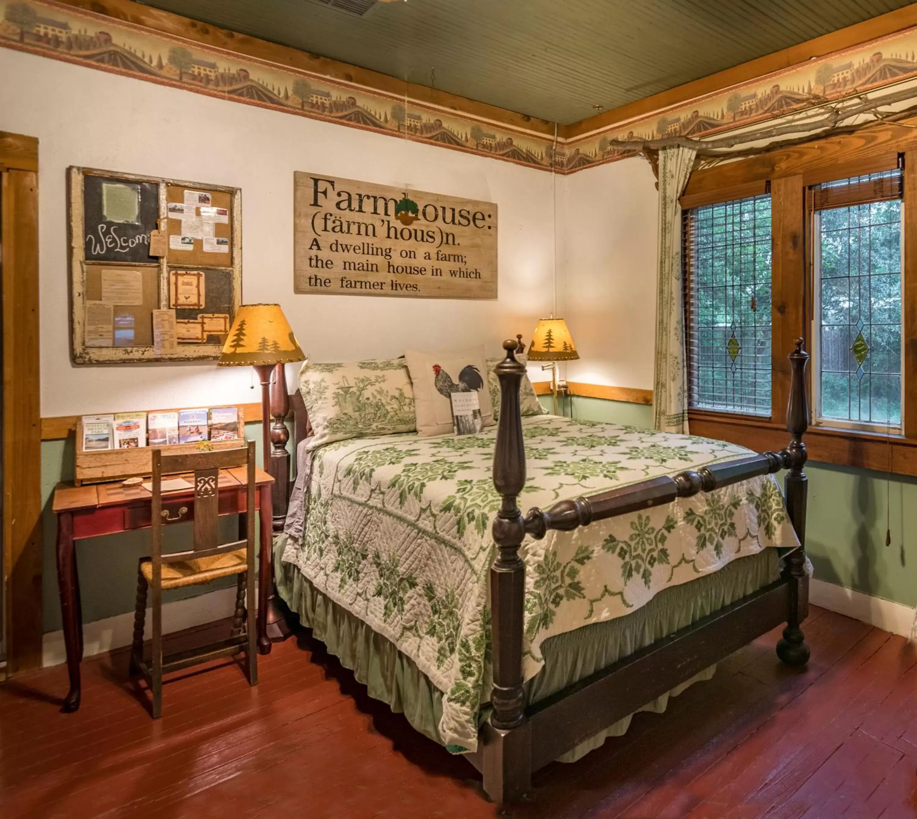 Bed in Country Woods Inn