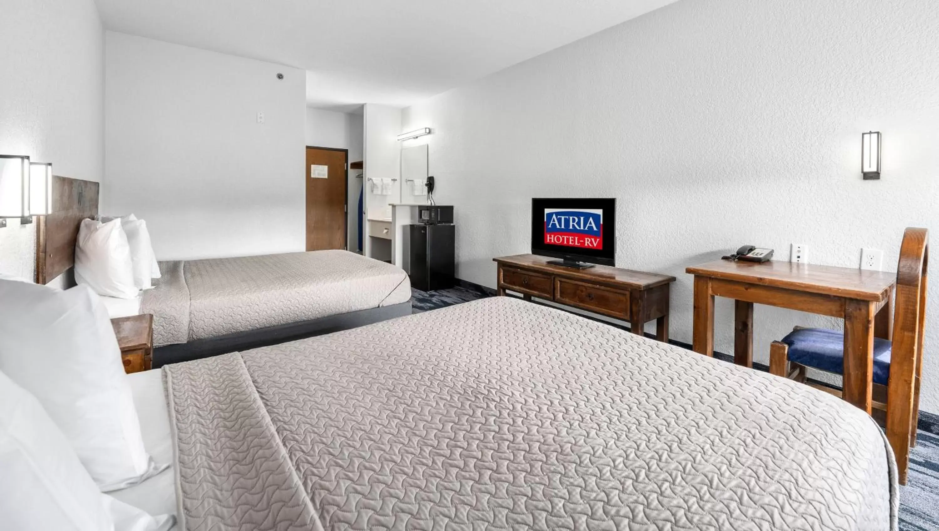 Bedroom, Bed in Atria Hotel and RV McGregor