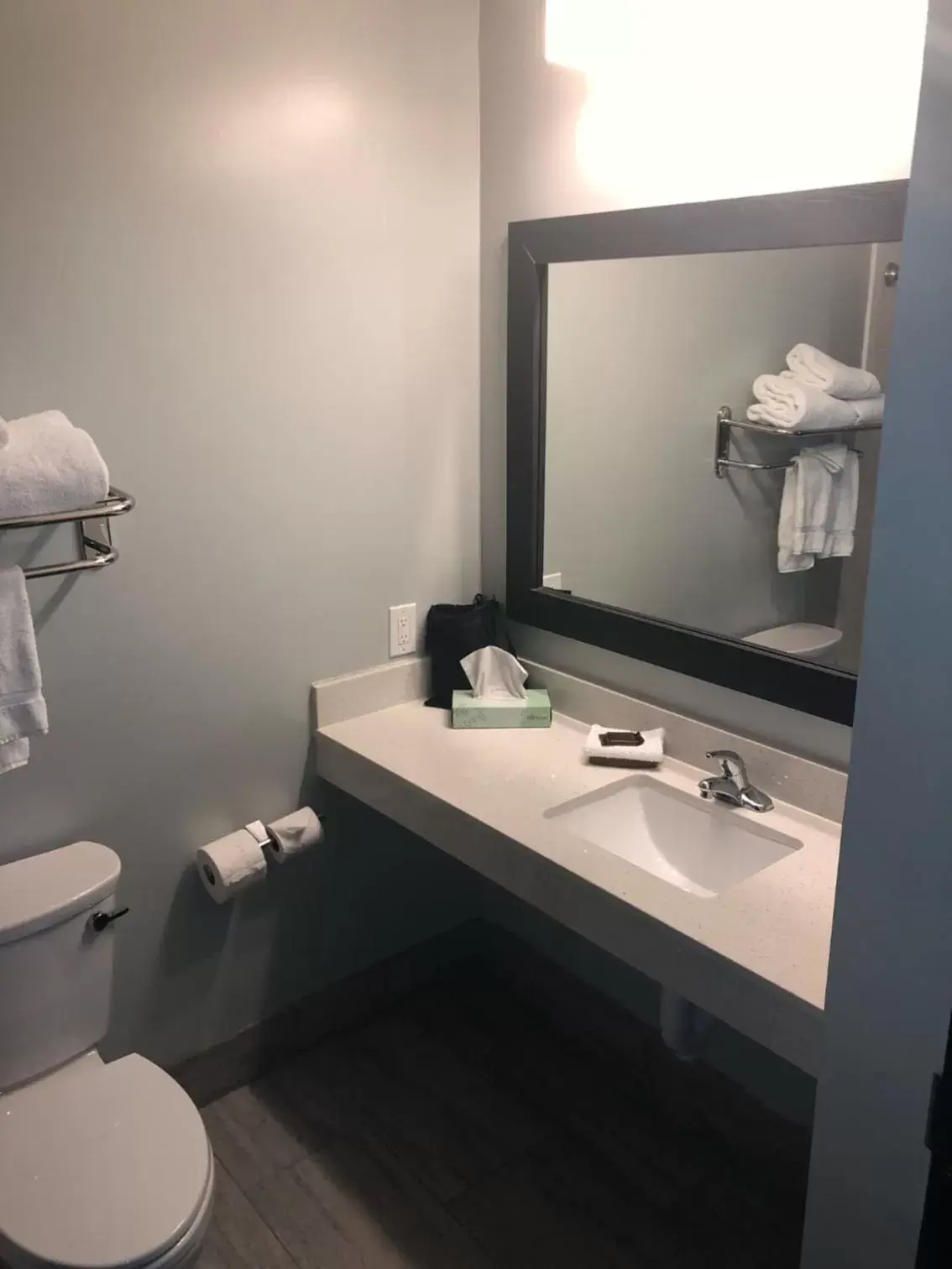 Bathroom in Wingate by Wyndham Humble/Houston Intercontinental Airport