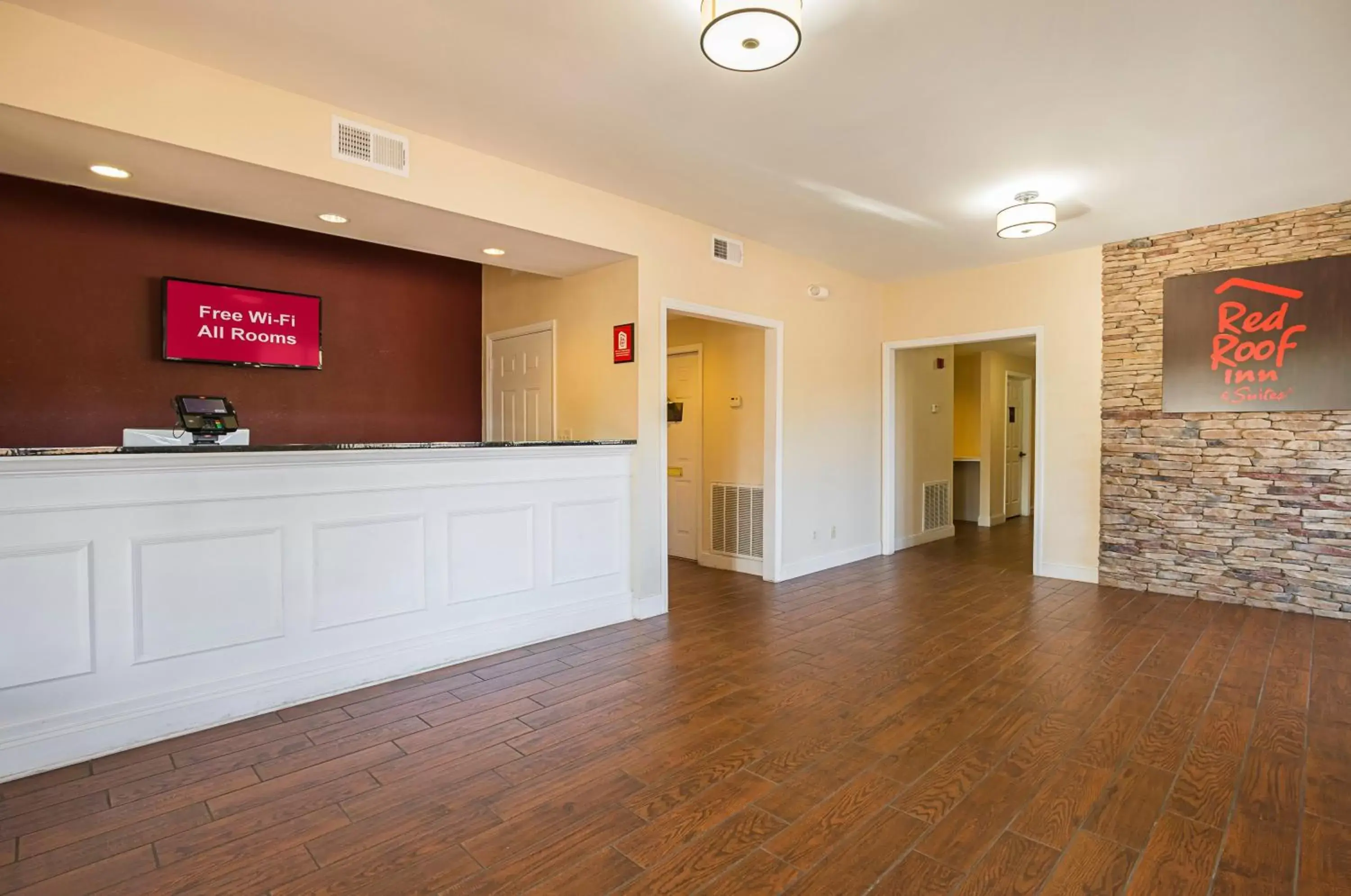 Lobby or reception, Lobby/Reception in Red Roof Inn & Suites Scottsboro
