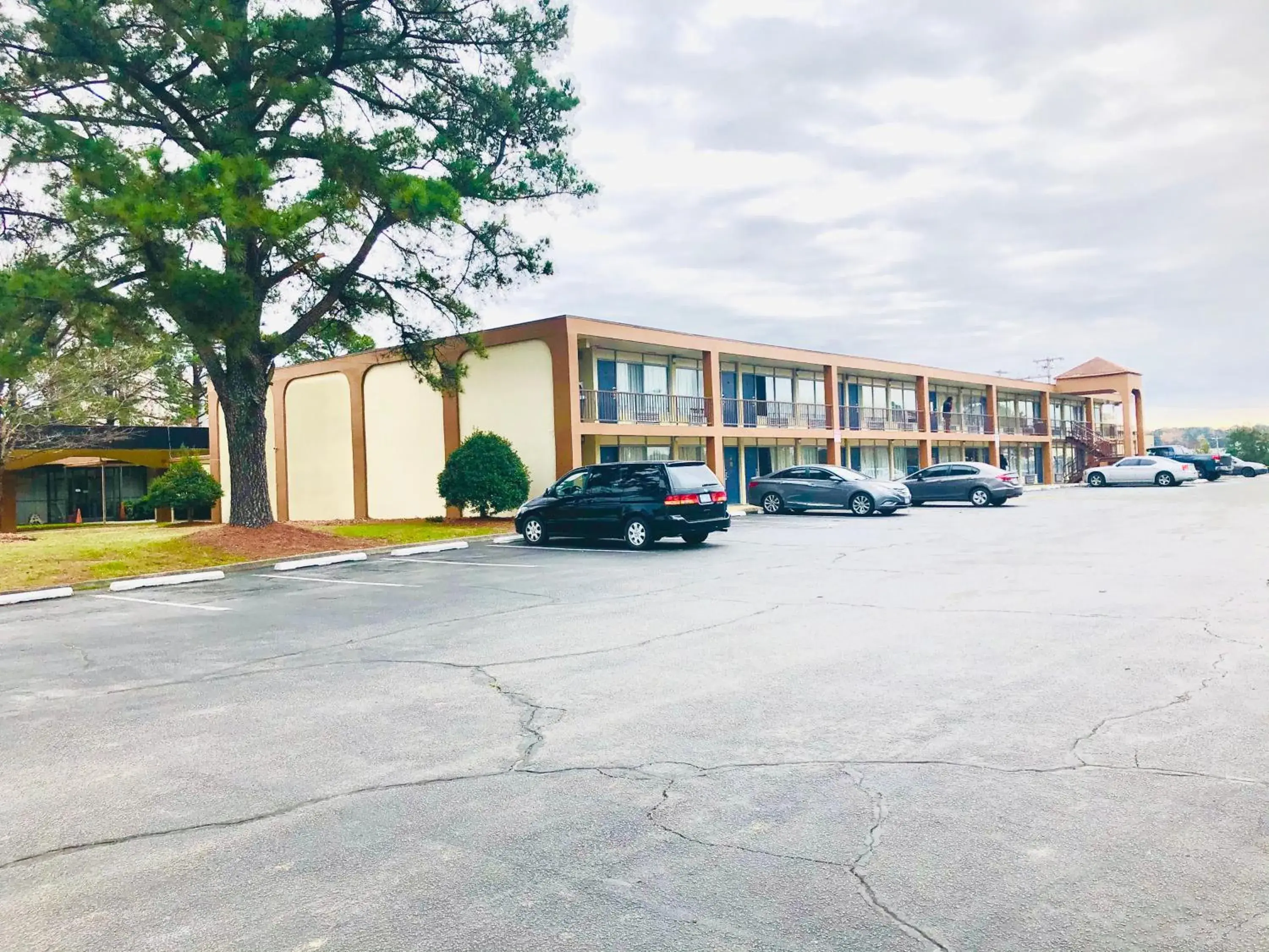 Property Building in Americas Best Value Inn - Wilson