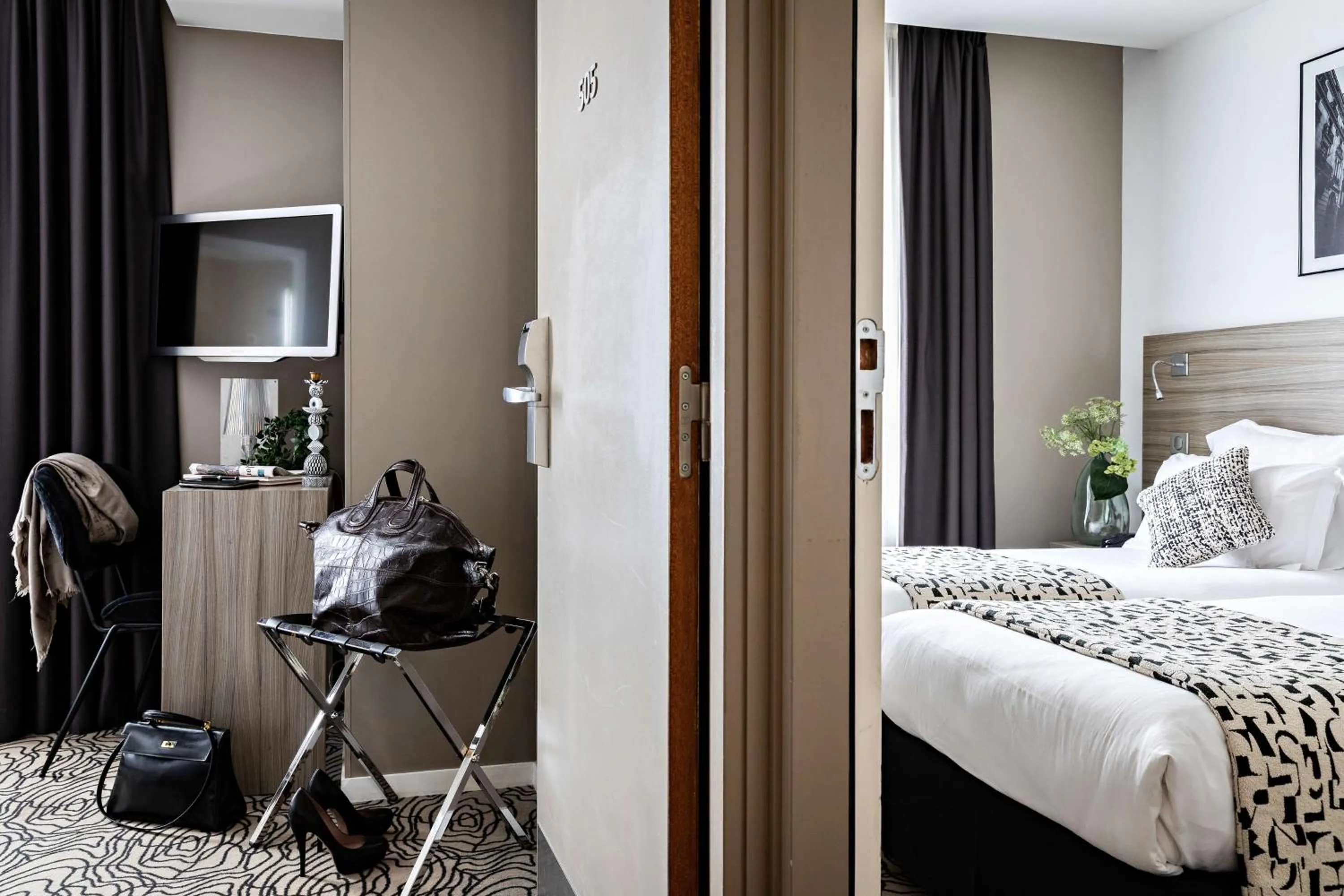 Bedroom, Bed in Best Western Paris Porte de Versailles