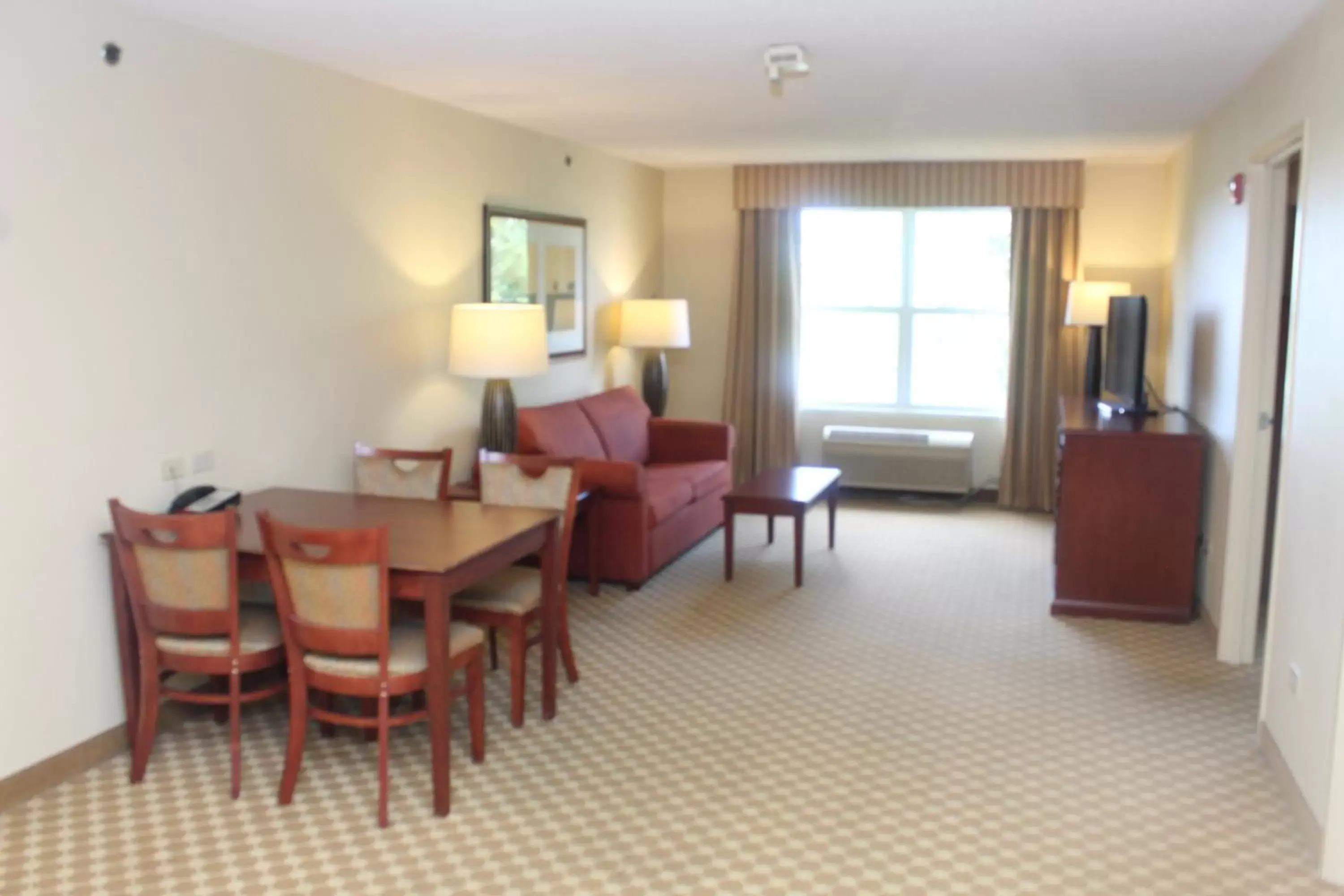 Dining Area in Country Inn & Suites by Radisson, Crystal Lake, IL