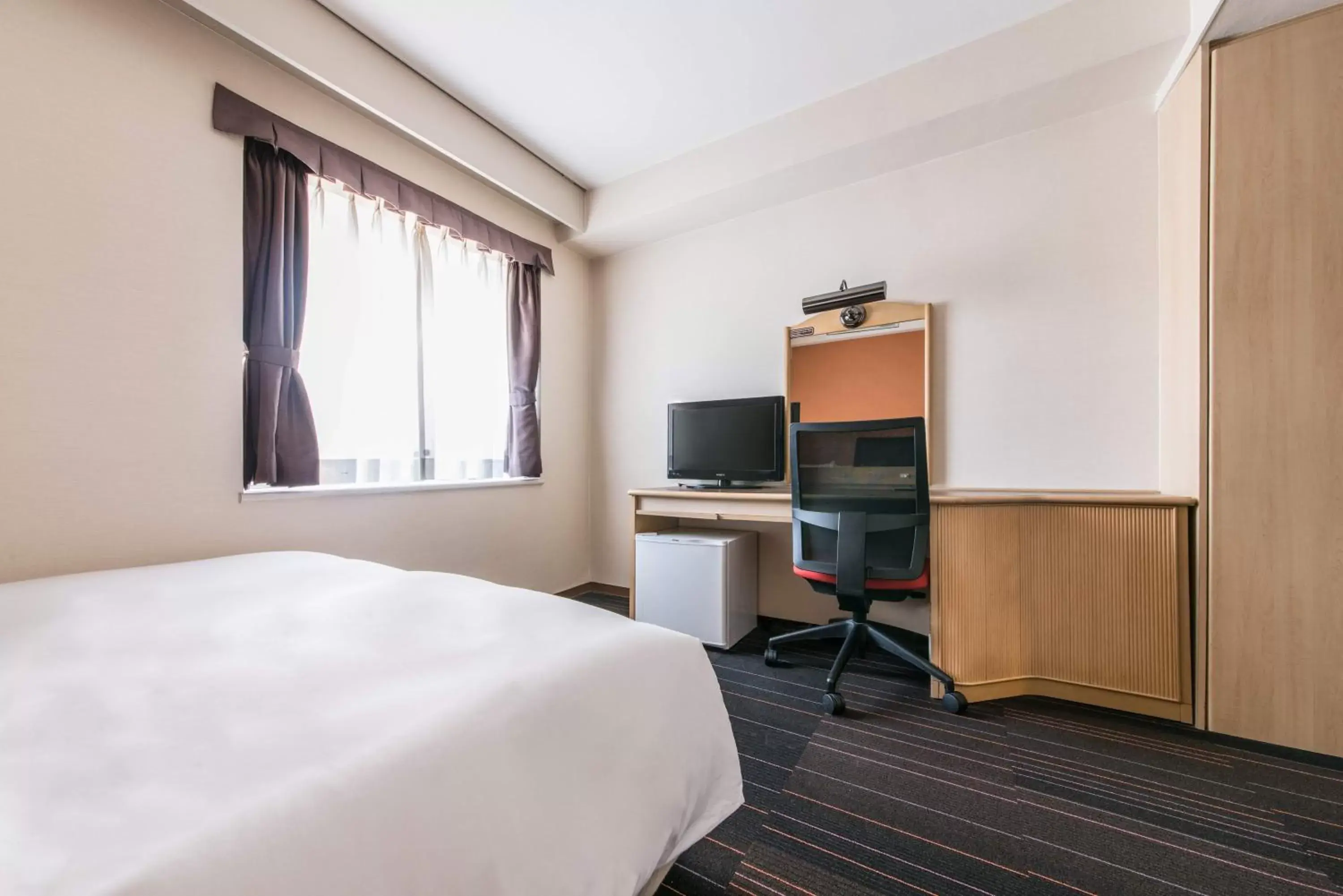 Photo of the whole room, Bed in the b suidobashi Photo of the whole room, Bed in the b suidobashi