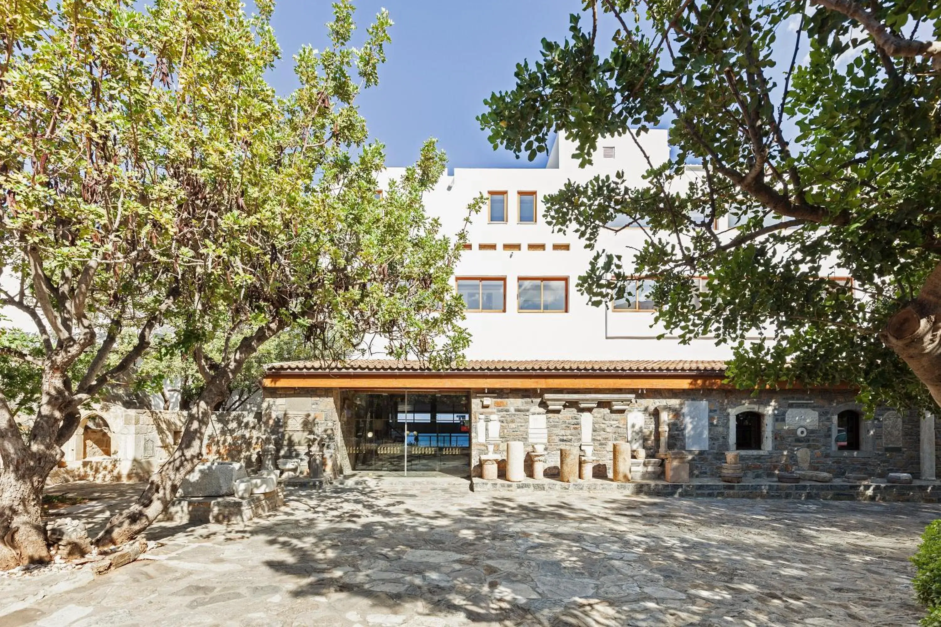 Facade/entrance, Property Building in Elounda Mare Relais & Châteaux Hotel