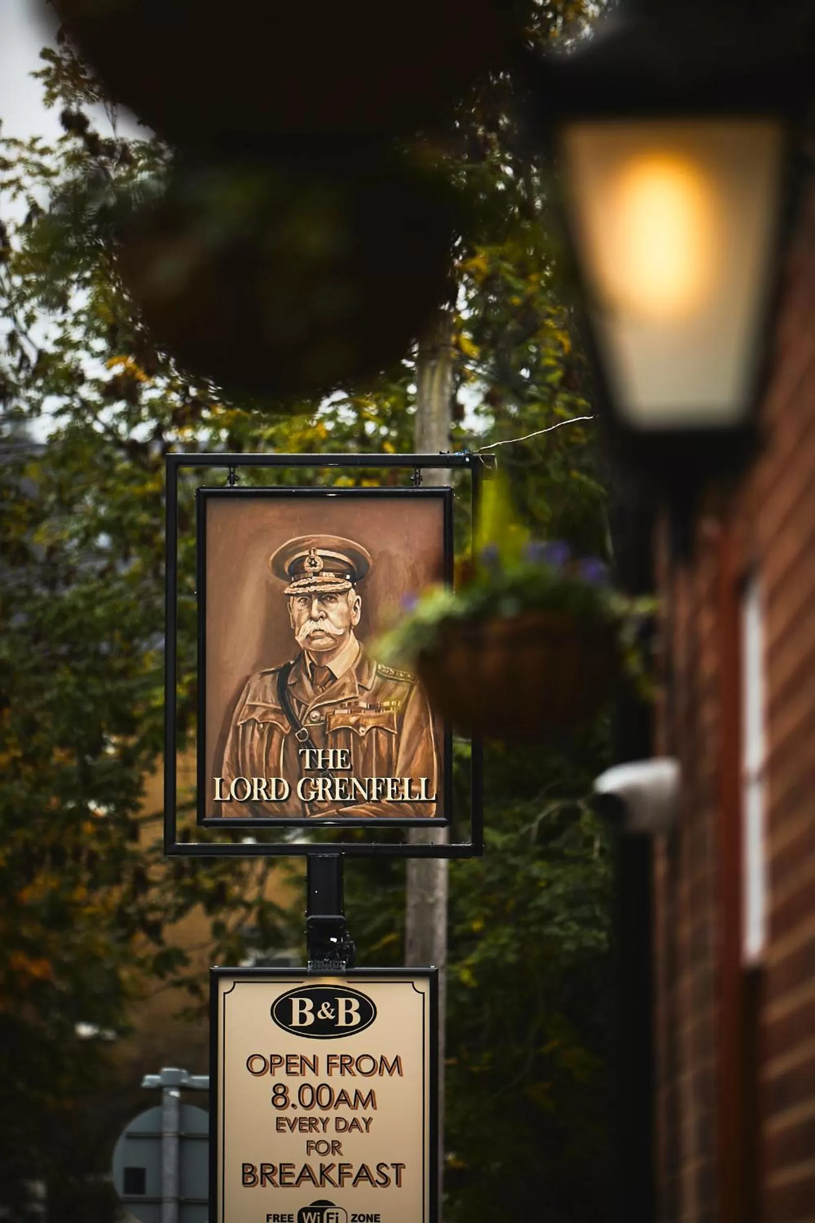 Food and drinks in The Lord Grenfell