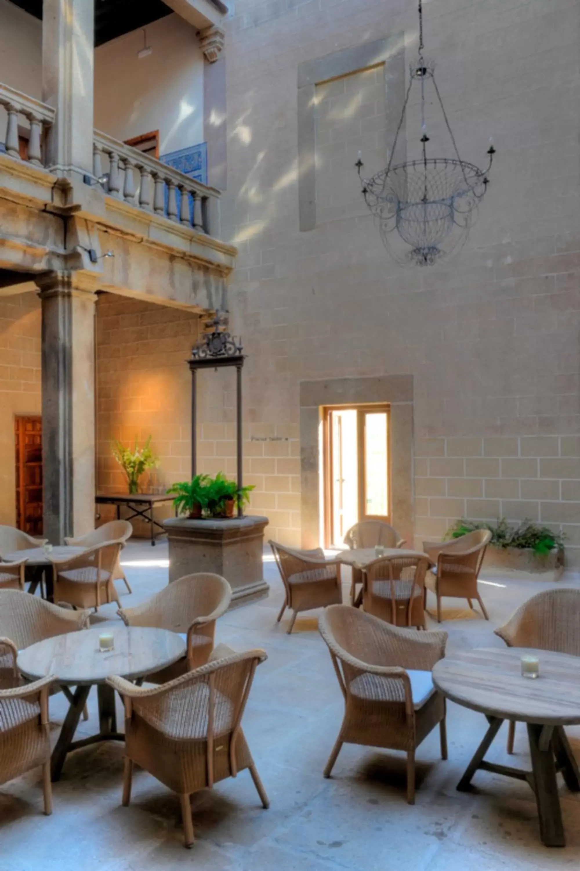 Patio, Restaurant/Places to Eat in Palacio Carvajal Girón