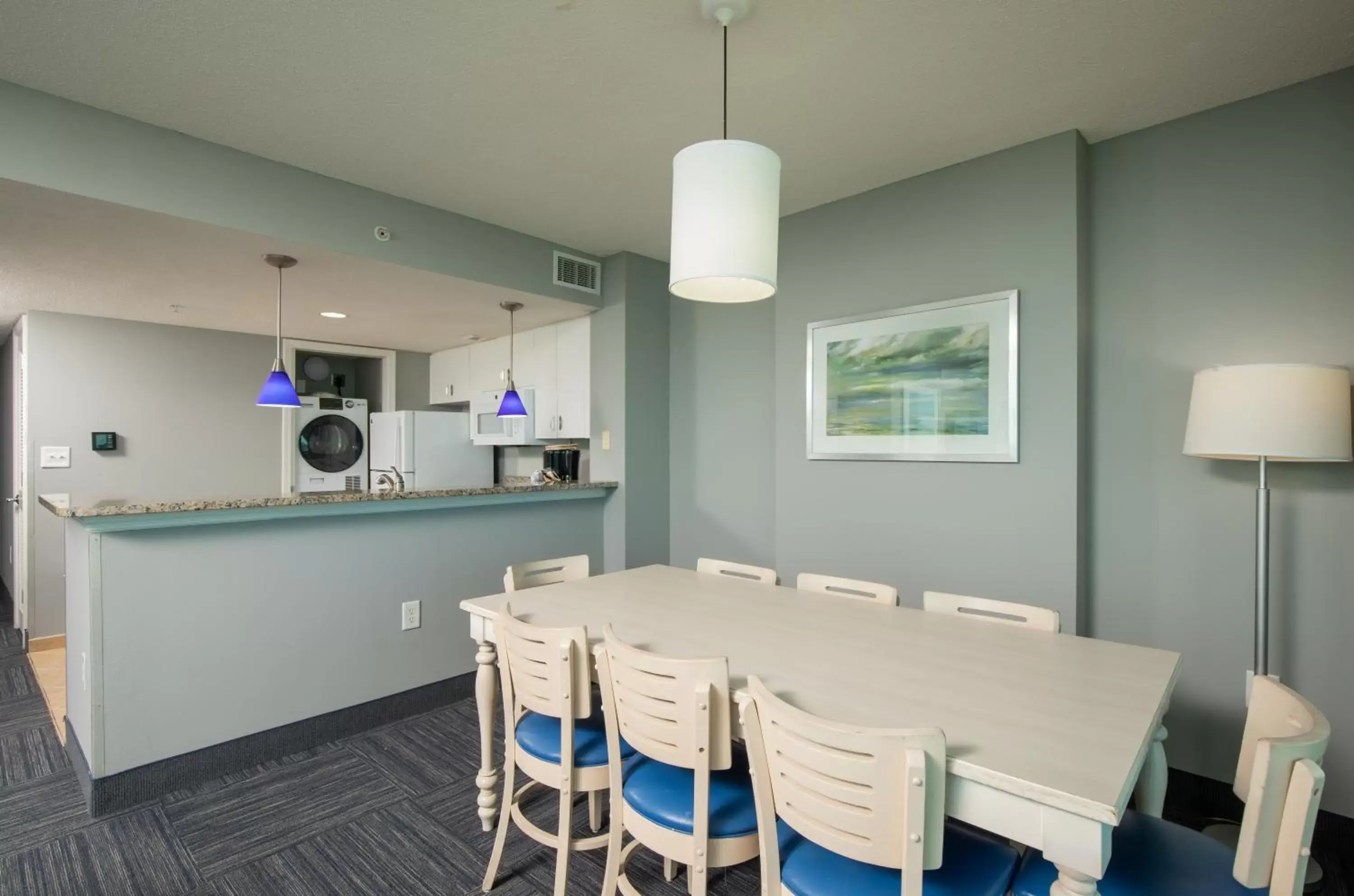 Dining Area in Avista Resort