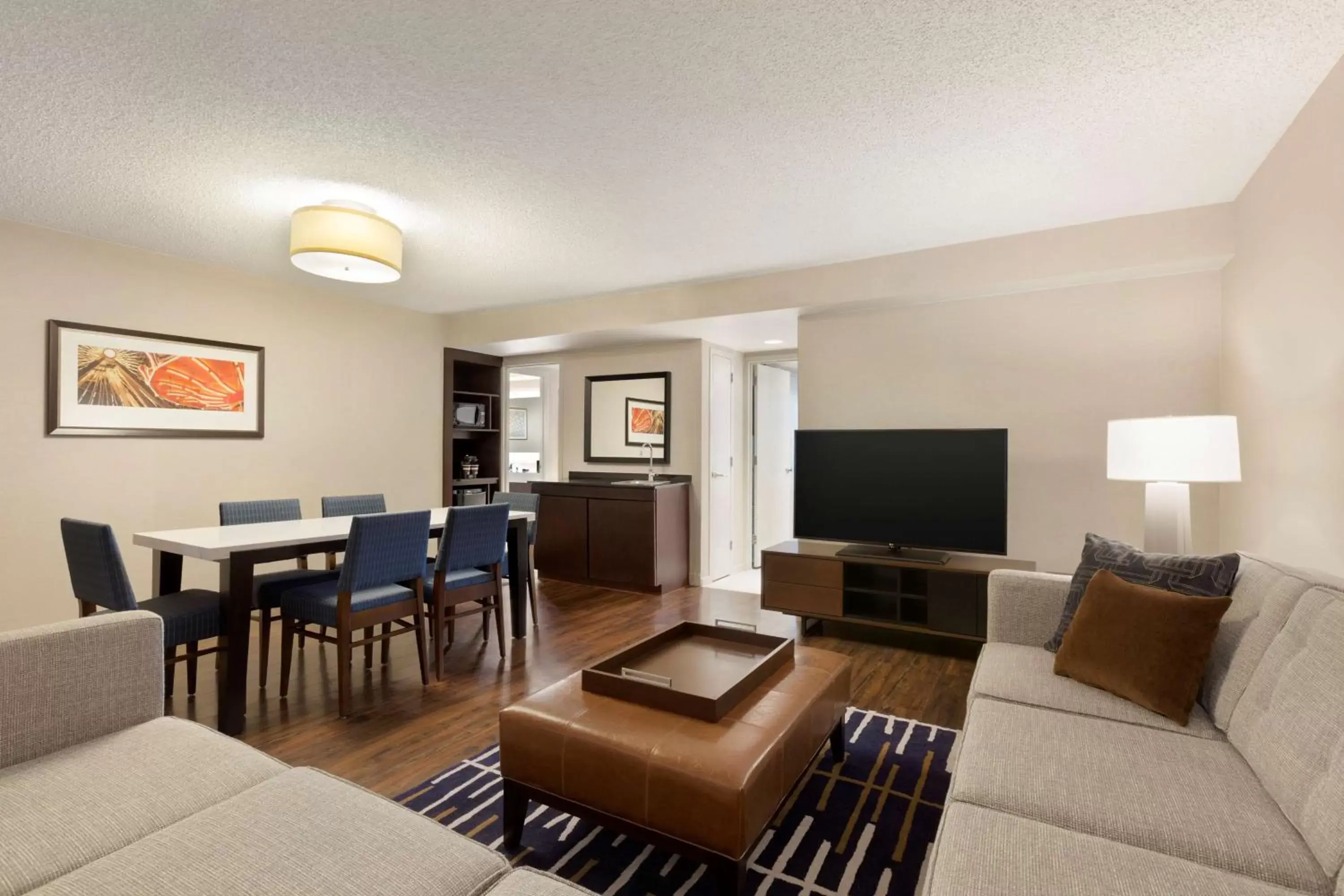 Living room, Seating Area in Embassy Suites by Hilton Chicago Lombard