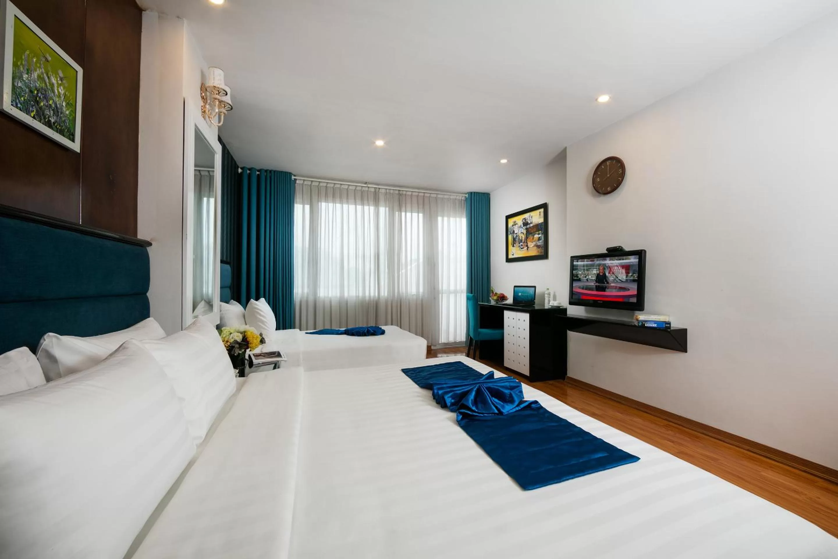 Bed in Diamond Legend Hotel