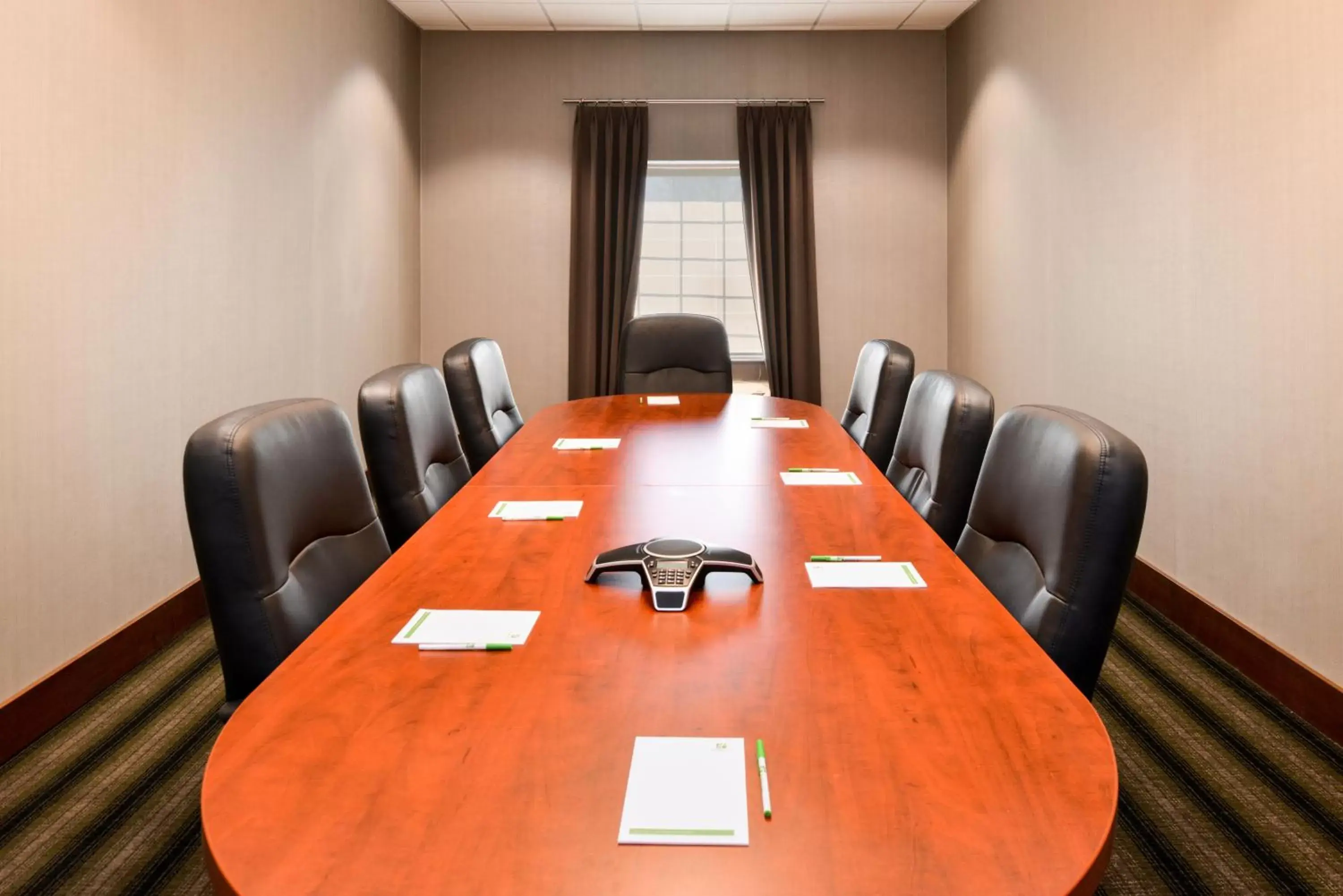 Meeting/conference room in Holiday Inn Poplar Bluff, an IHG Hotel