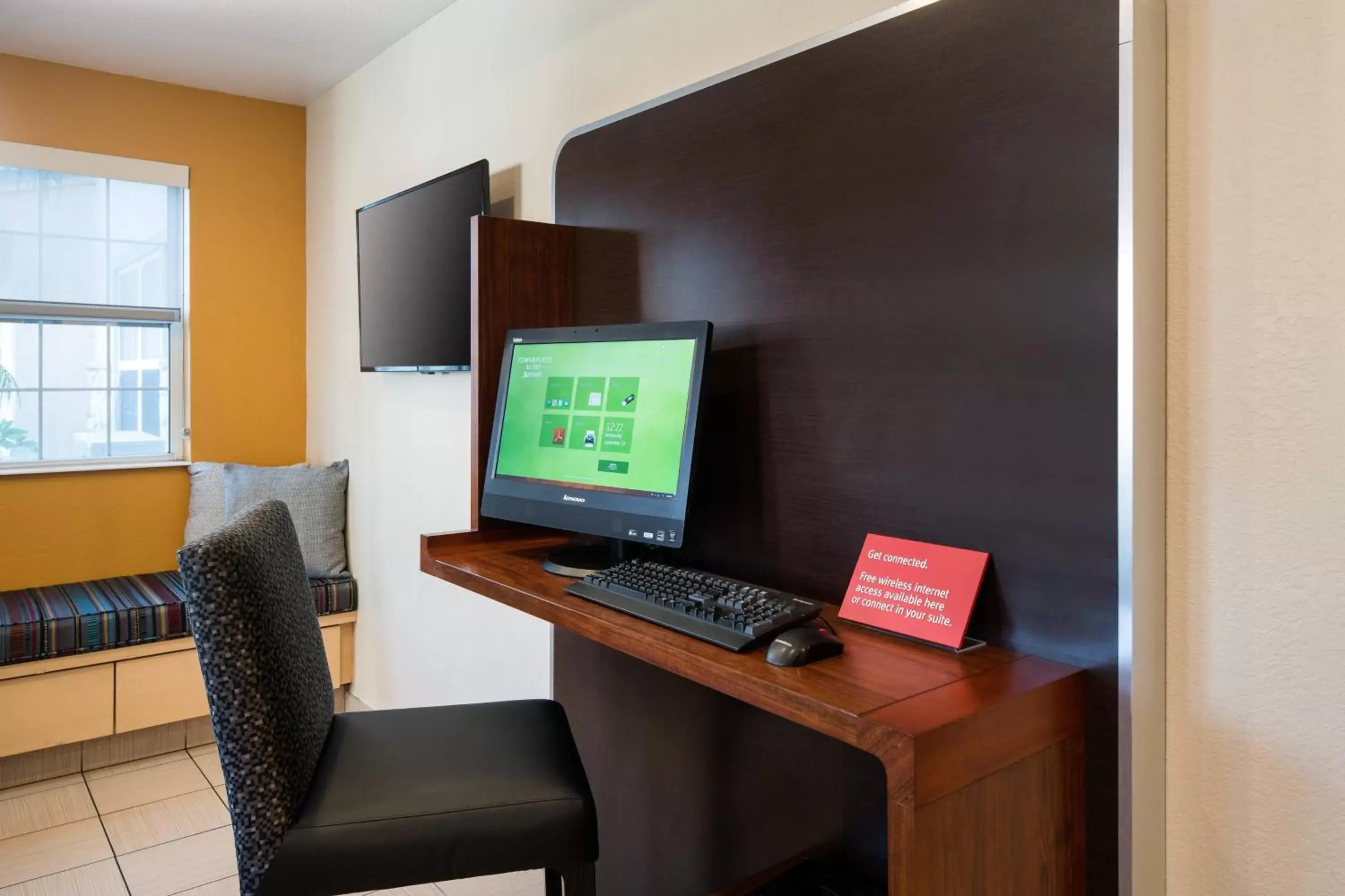 Business facilities, TV/Entertainment Center in TownePlace Suites Los Angeles LAX Manhattan Beach