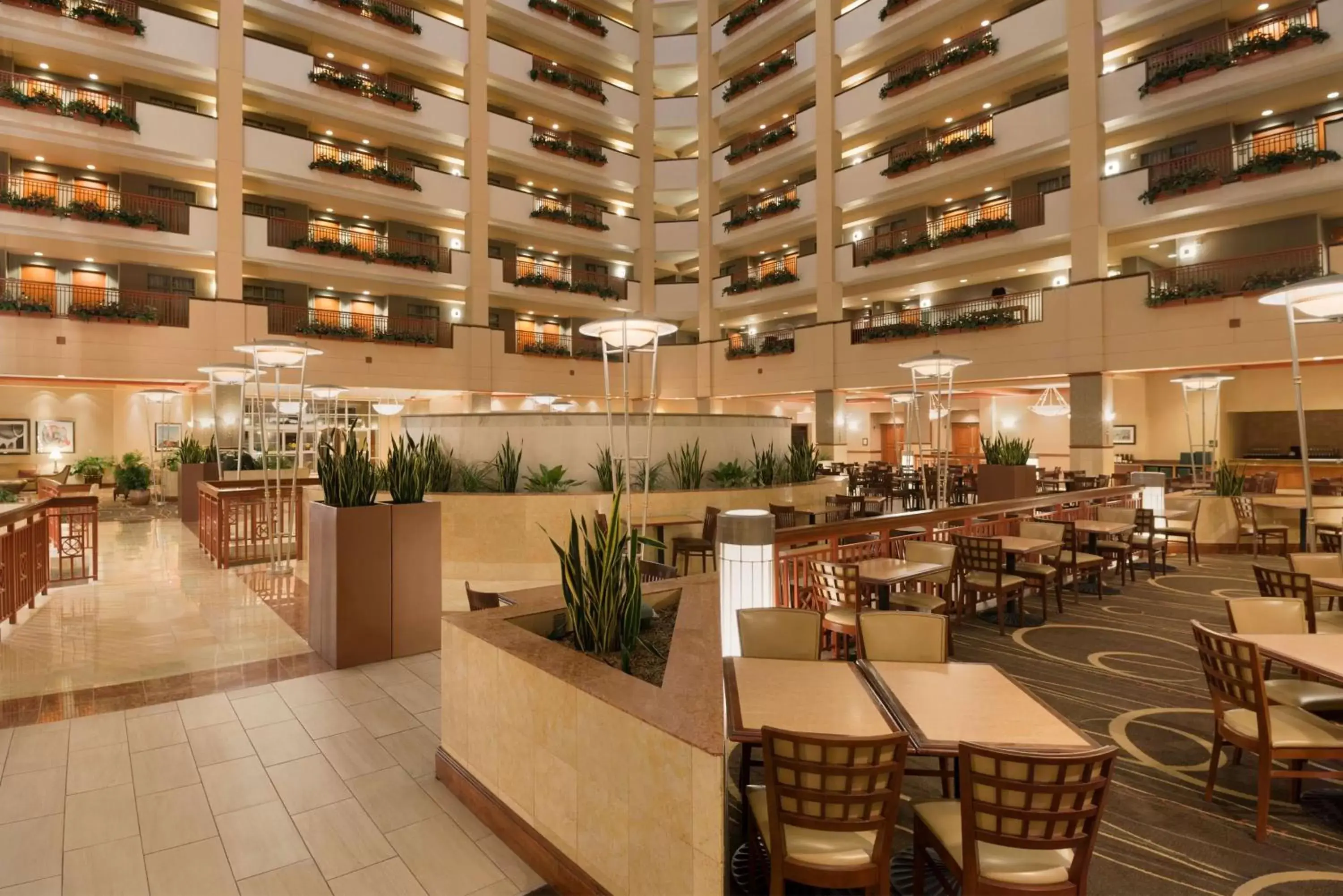 Dining area, Restaurant/Places to Eat in Embassy Suites by Hilton Nashville South Cool Springs