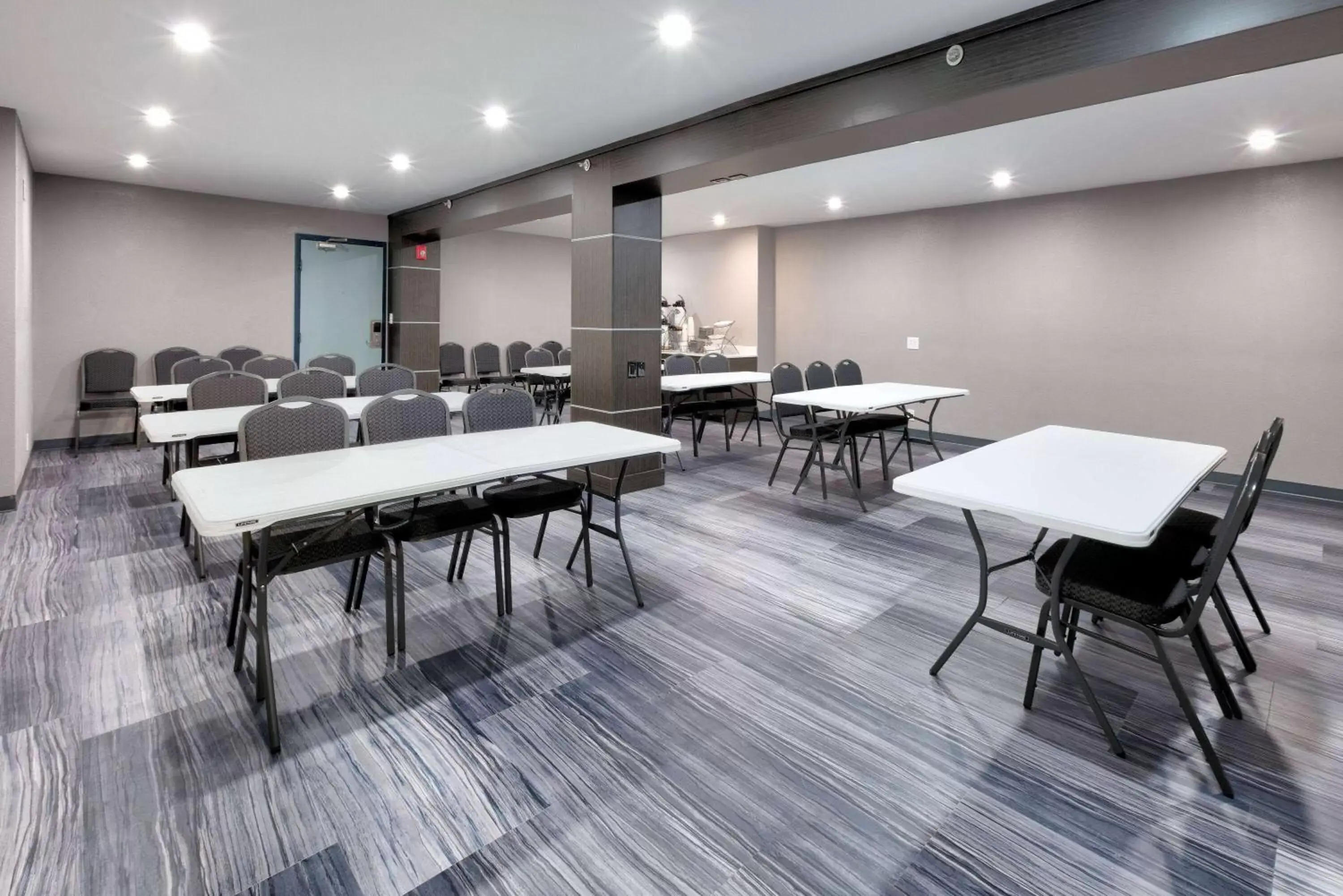 Meeting/conference room in Baymont by Wyndham East Ridge - Chattanooga