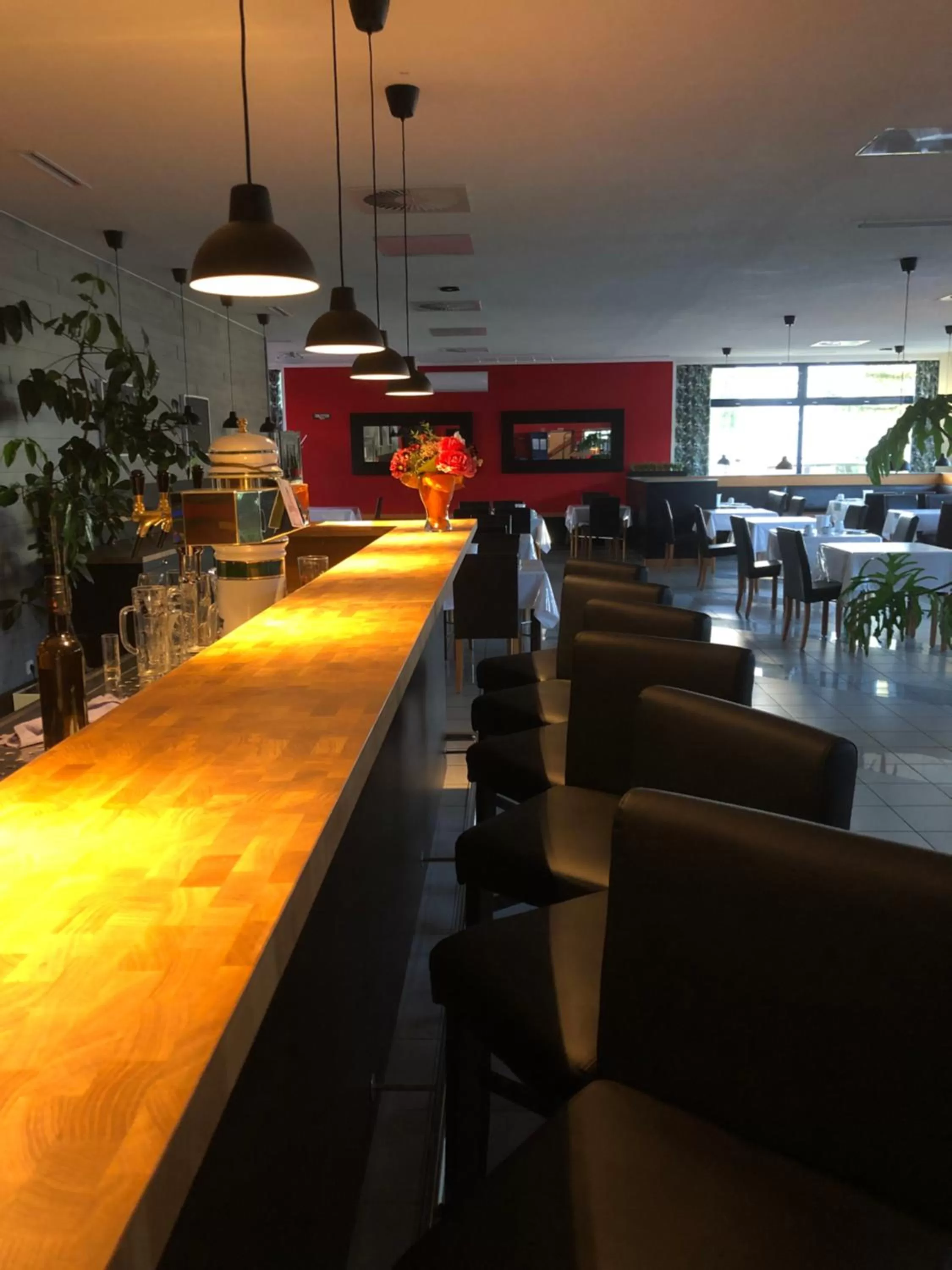 Lounge or bar in astral'Inn Leipzig Hotel & Restaurant