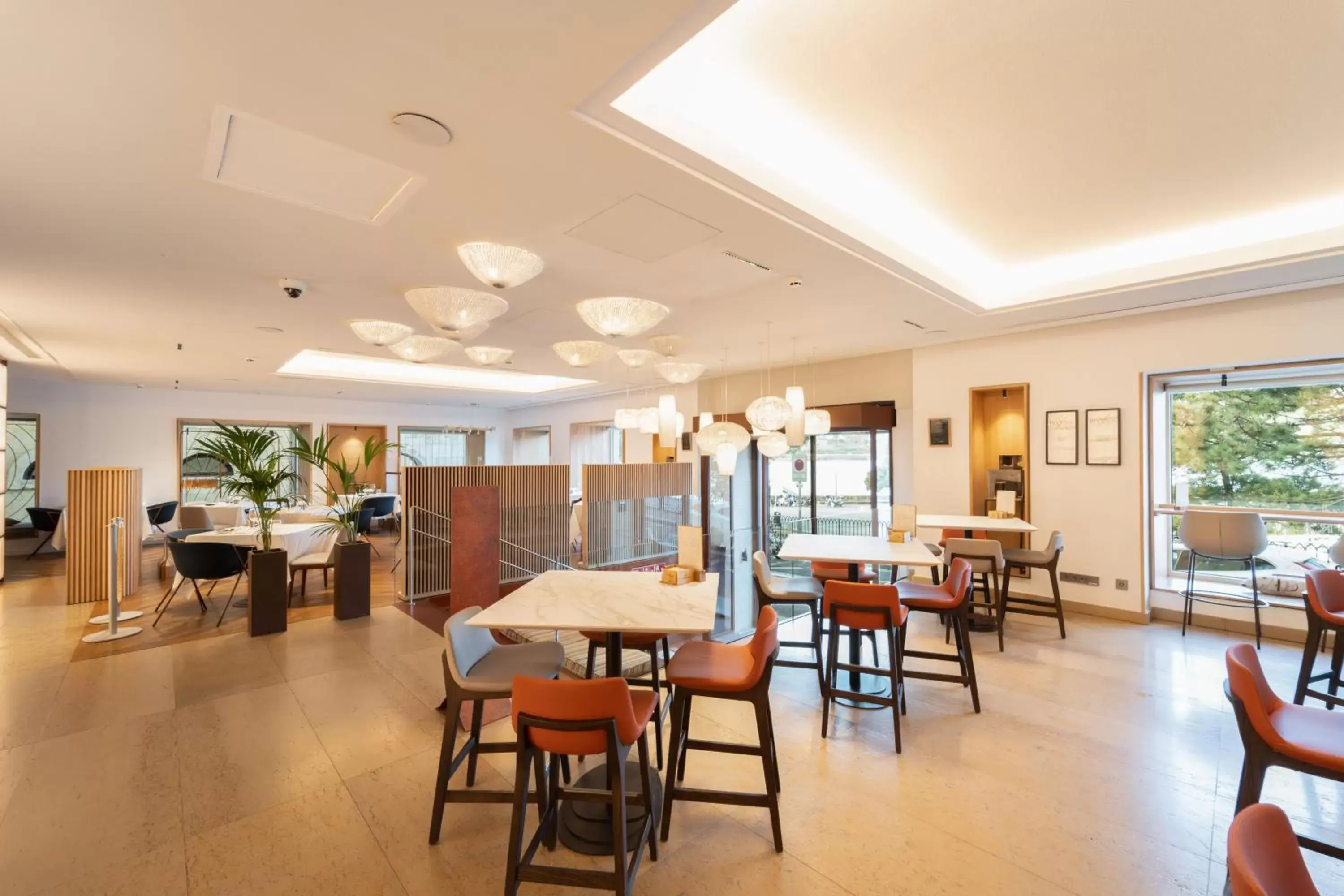 Lounge or bar, Restaurant/Places to Eat in Lasala Plaza Hotel