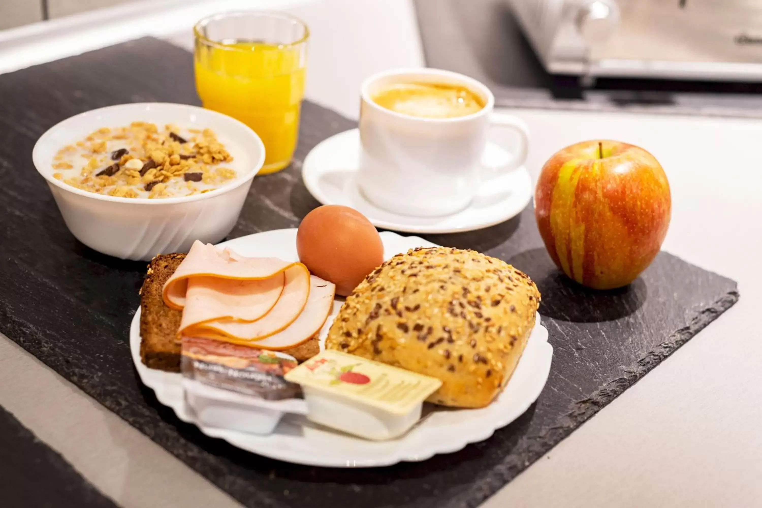 Breakfast in a&o Aachen Hauptbahnhof