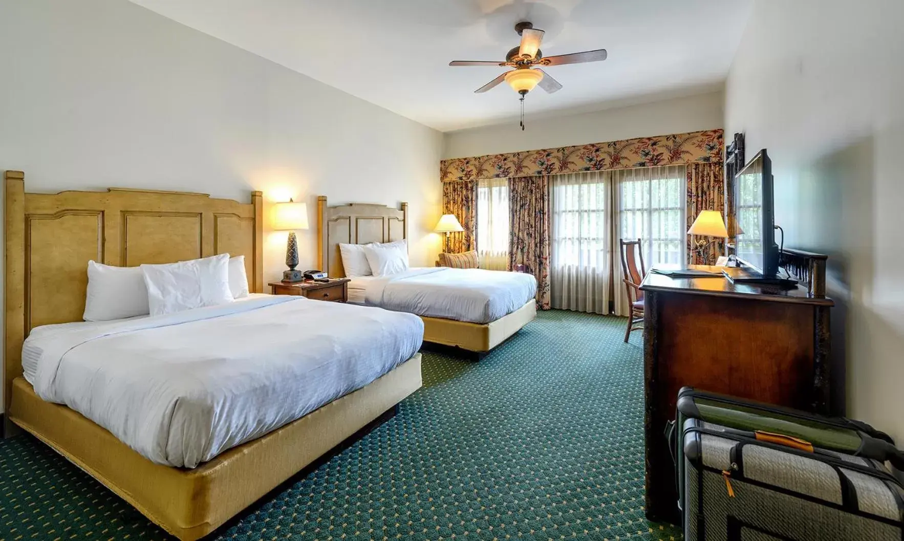 Double King Villa Room - No Pets Allowed in Lanier Islands Legacy Lodge