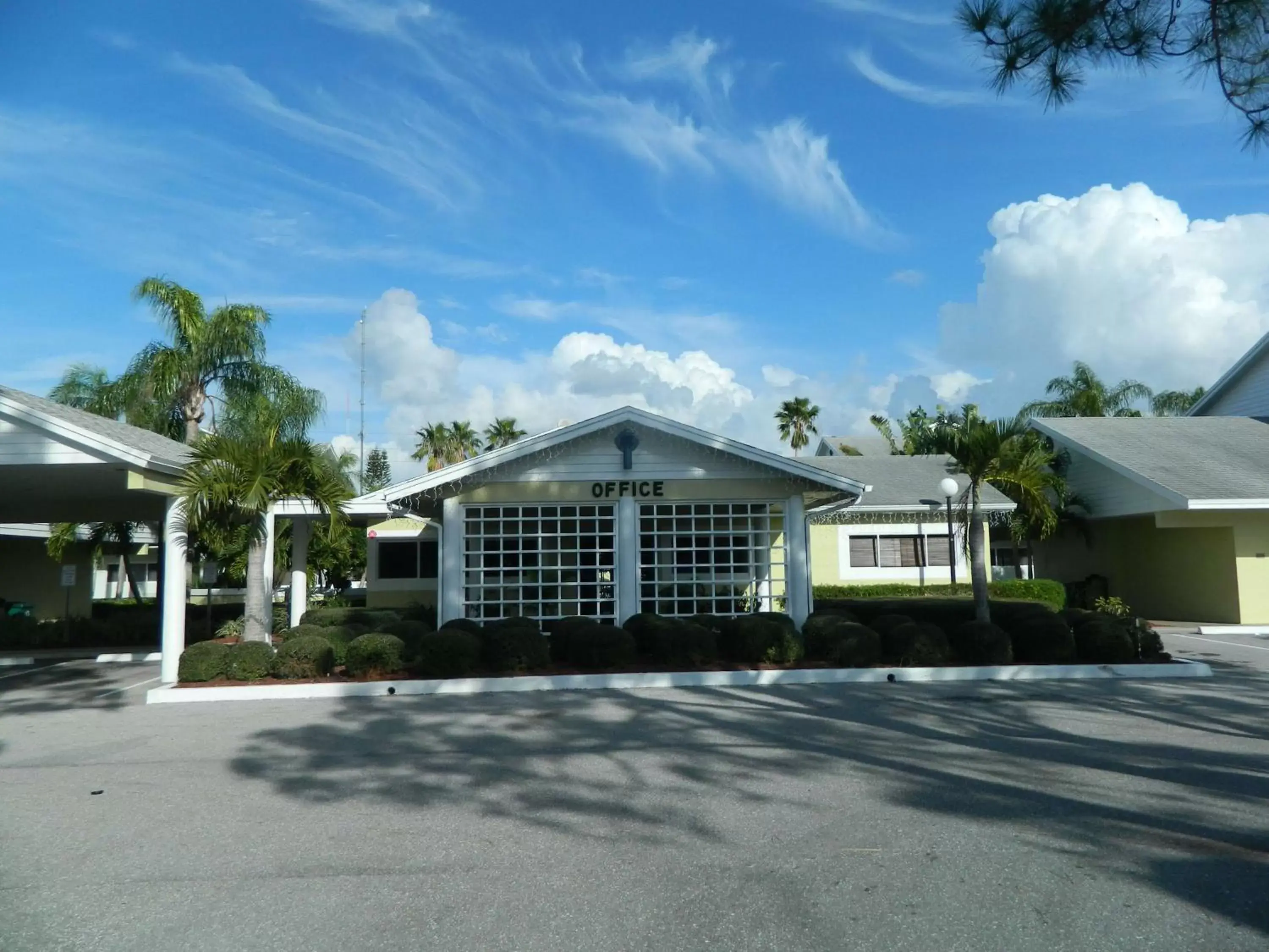 Property Building in Best Western Port St. Lucie