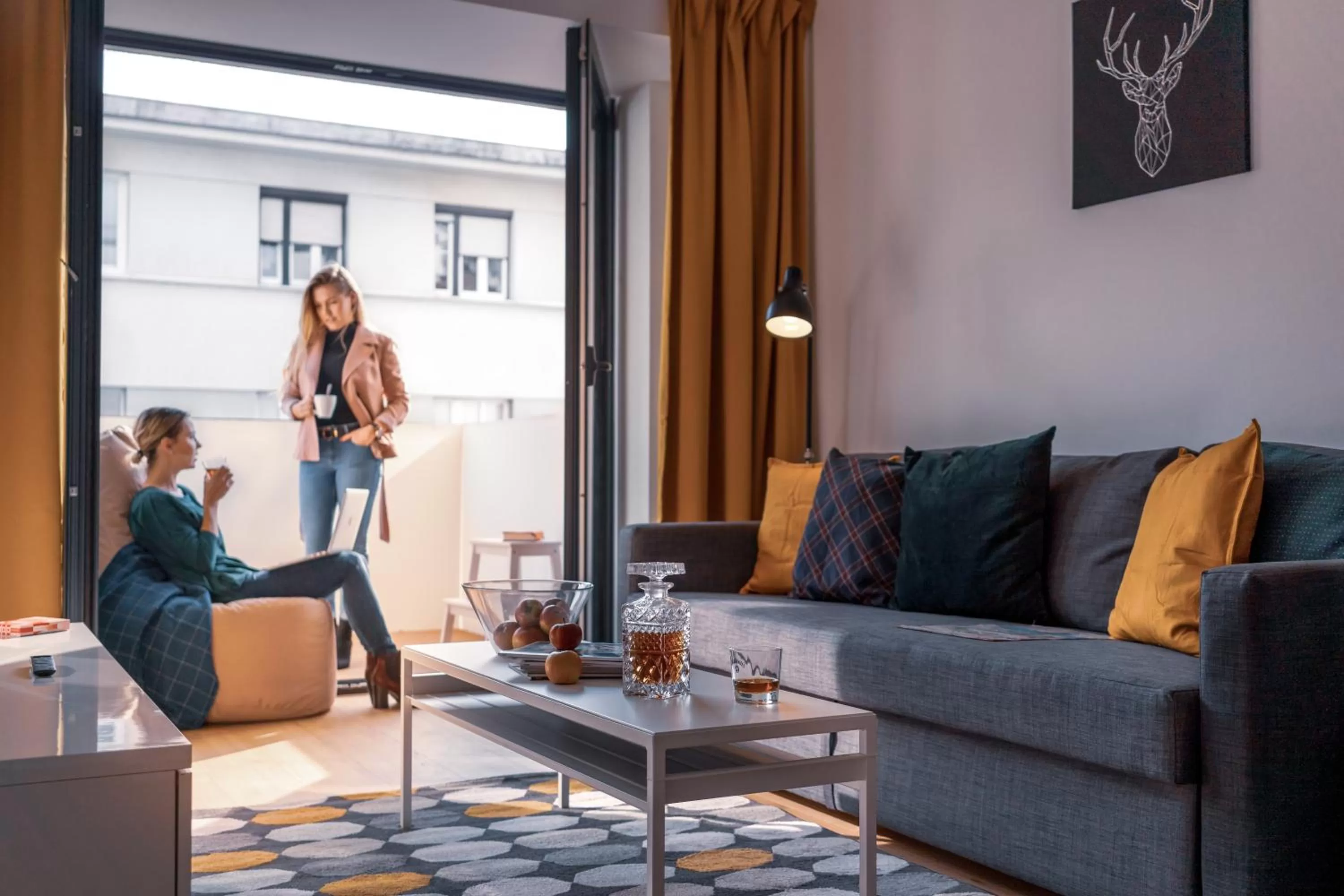 Living room in Smart & Green Living by Ambiente