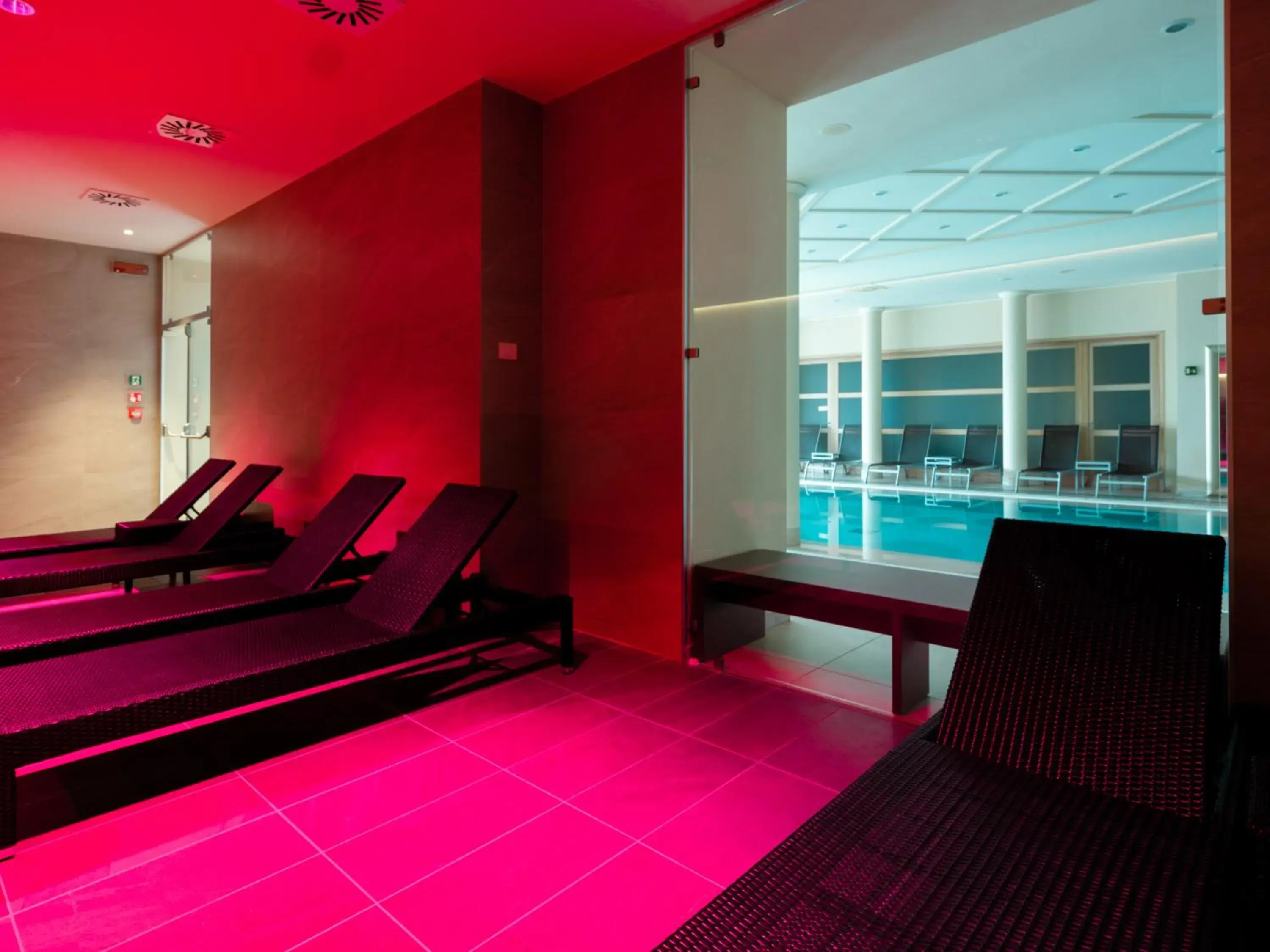 Spa and wellness centre/facilities, Swimming Pool in Parc Hotel Germano Suites & Apartments