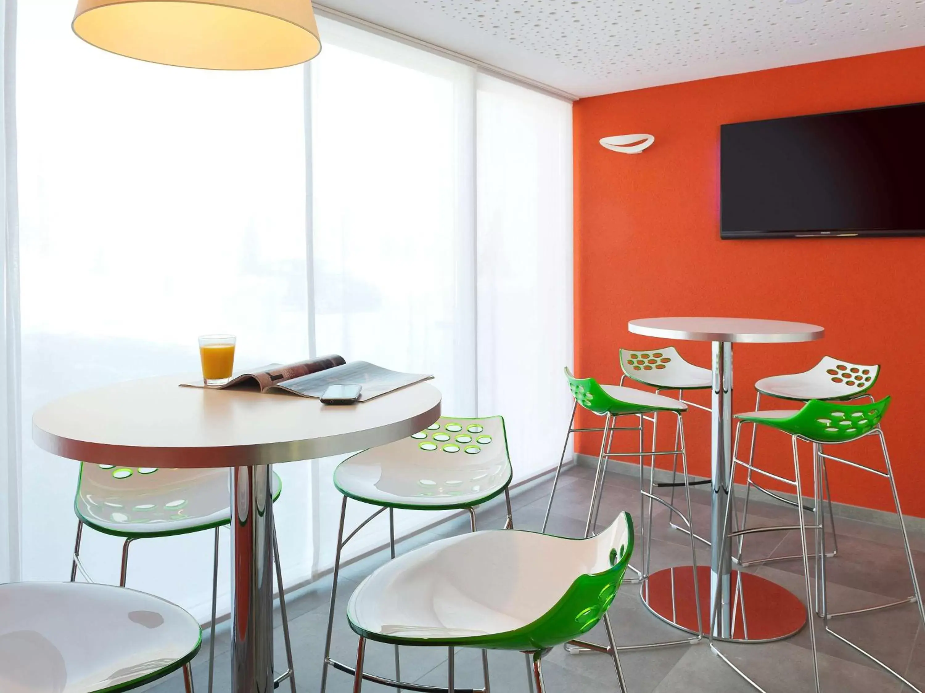 Lounge or bar, Dining Area in ibis Styles Nivelles