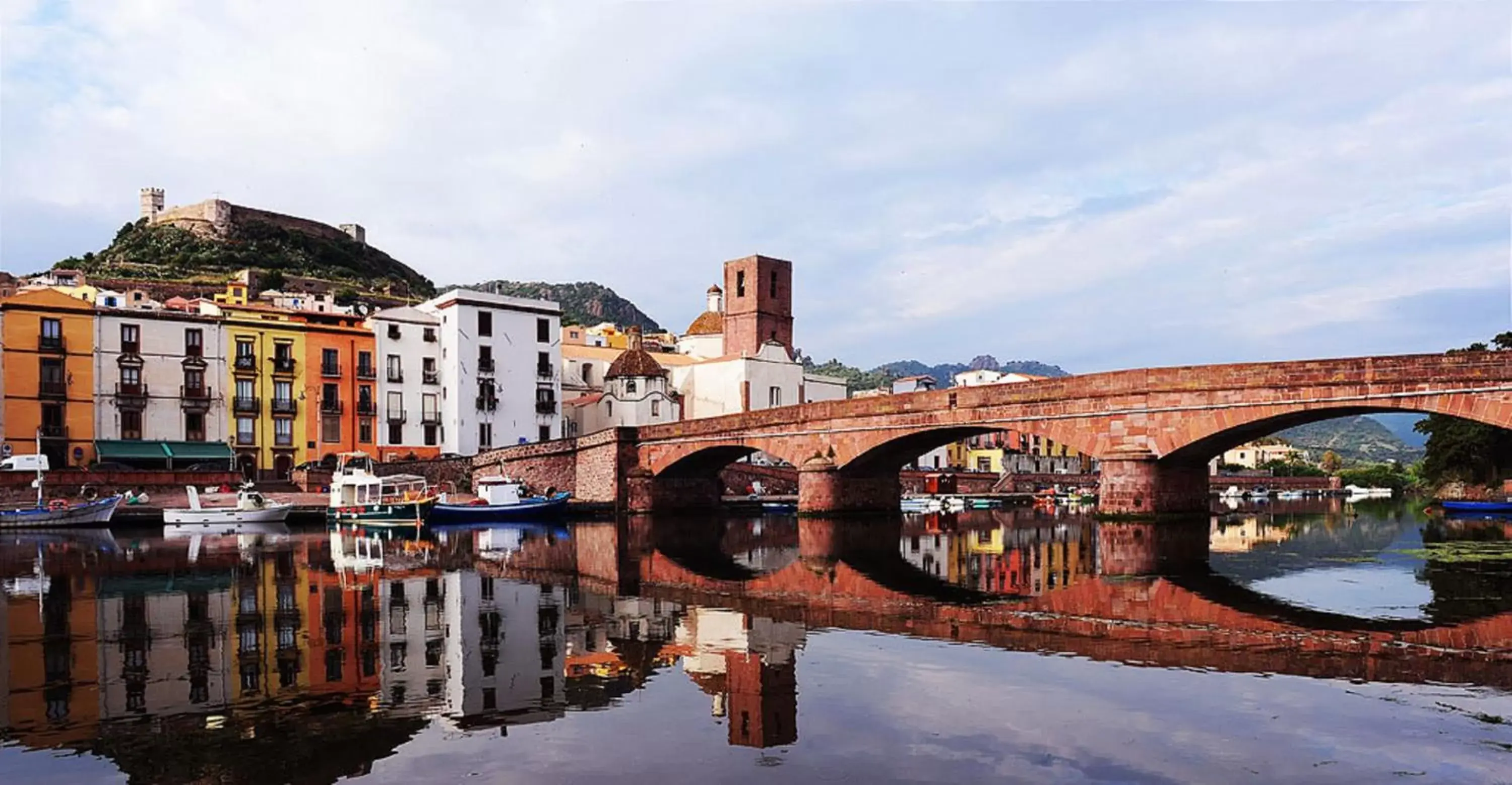 Nearby landmark, Neighborhood in Palazzo Pischedda