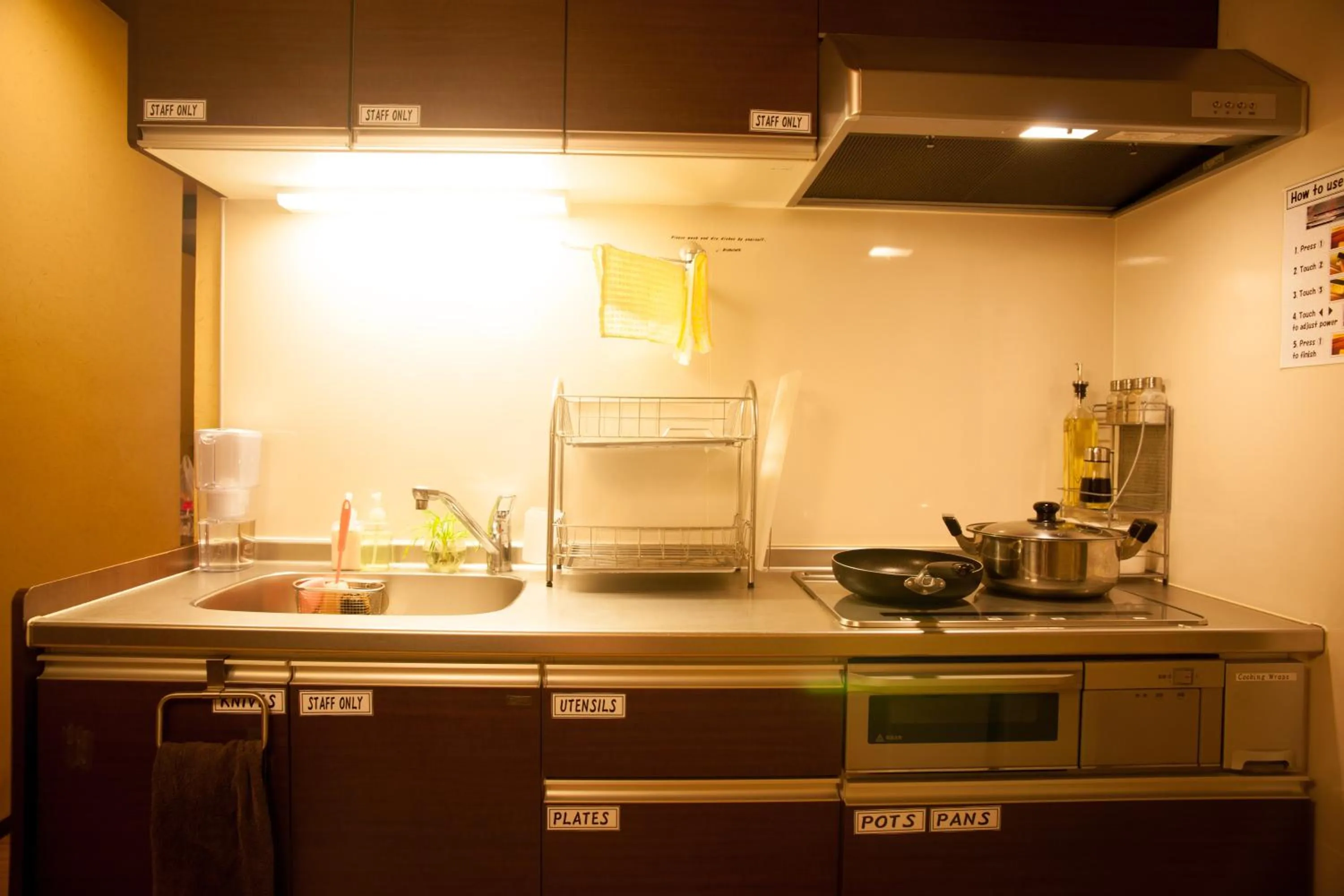 Kitchen or kitchenette in K's House Tokyo Oasis - Quality Hostel in Asakusa